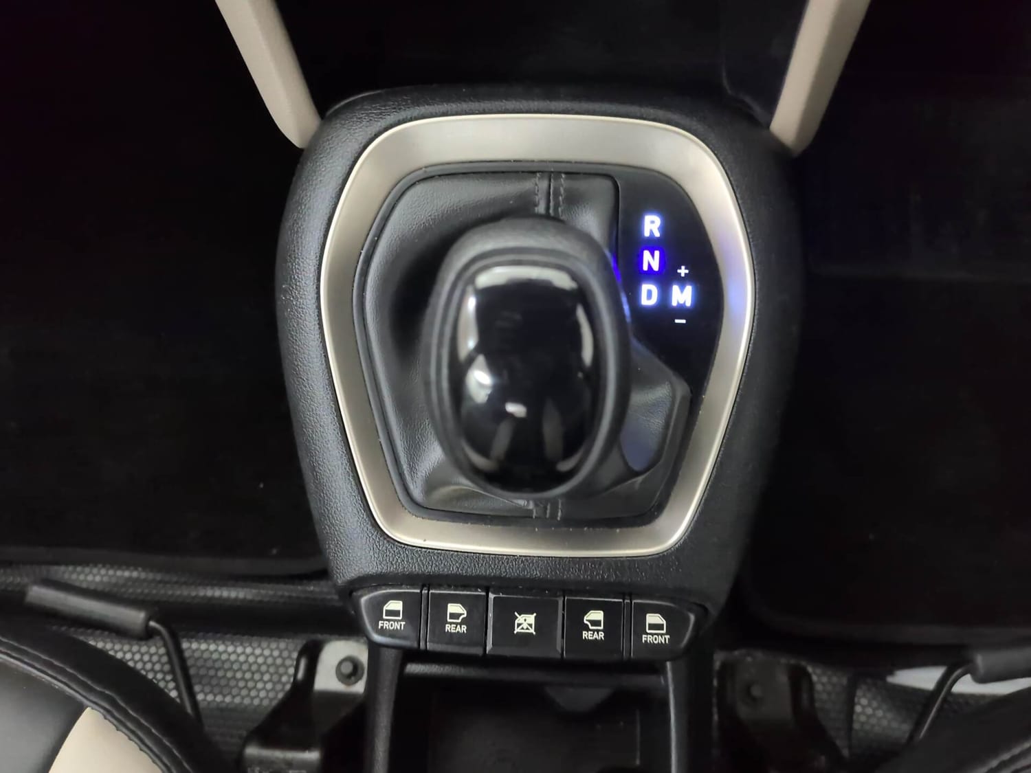 Used 2022 Hyundai Santro Sportz AMT Petrol Automatic interior GEAR  KNOB VIEW