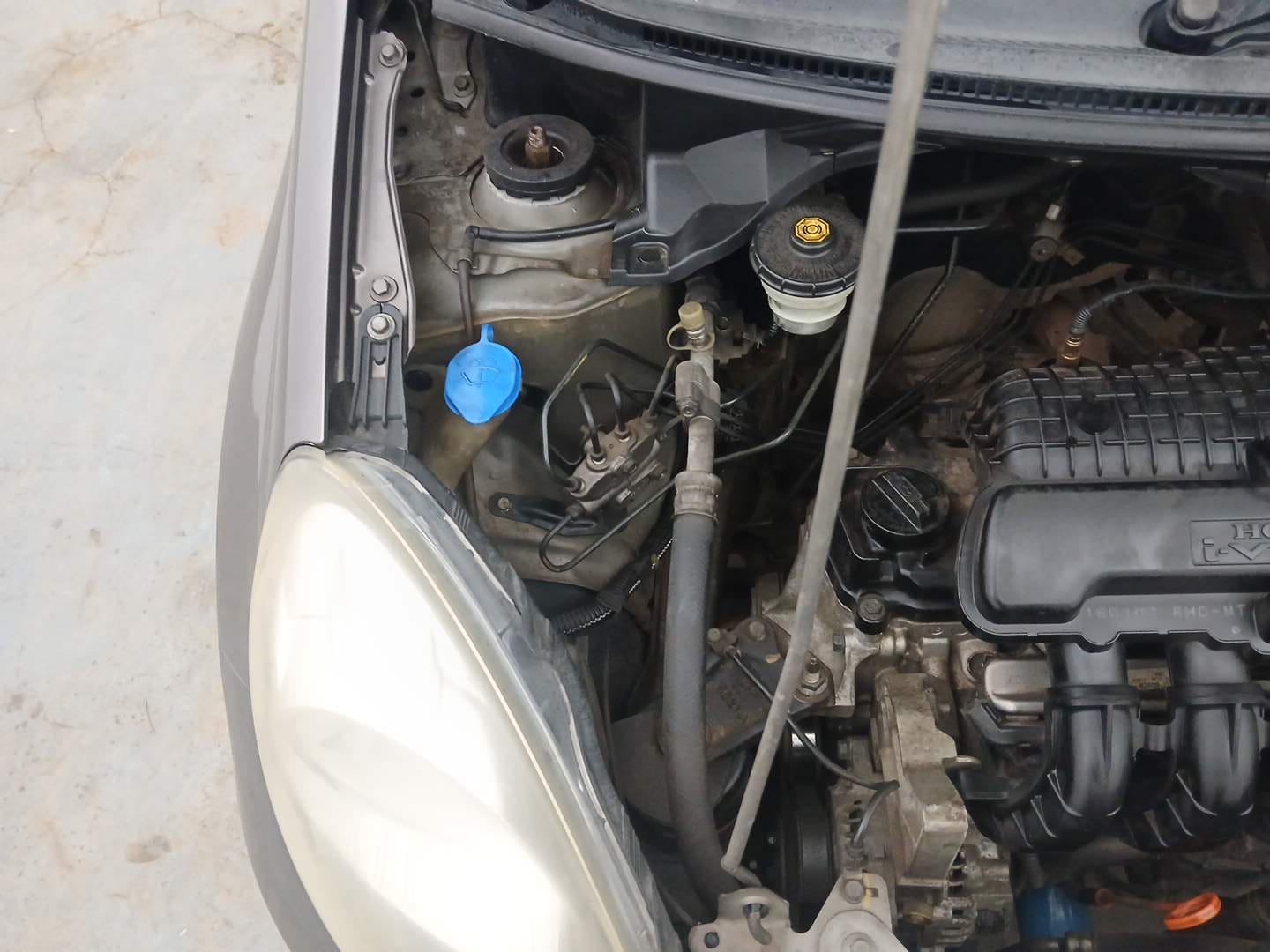 Used 2016 Honda Brio S MT Petrol Manual engine ENGINE RIGHT SIDE VIEW
