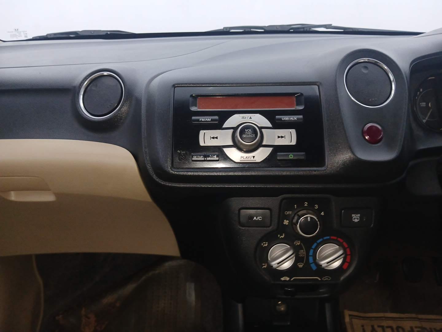 Used 2016 Honda Brio S MT Petrol Manual interior MUSIC SYSTEM & AC CONTROL VIEW