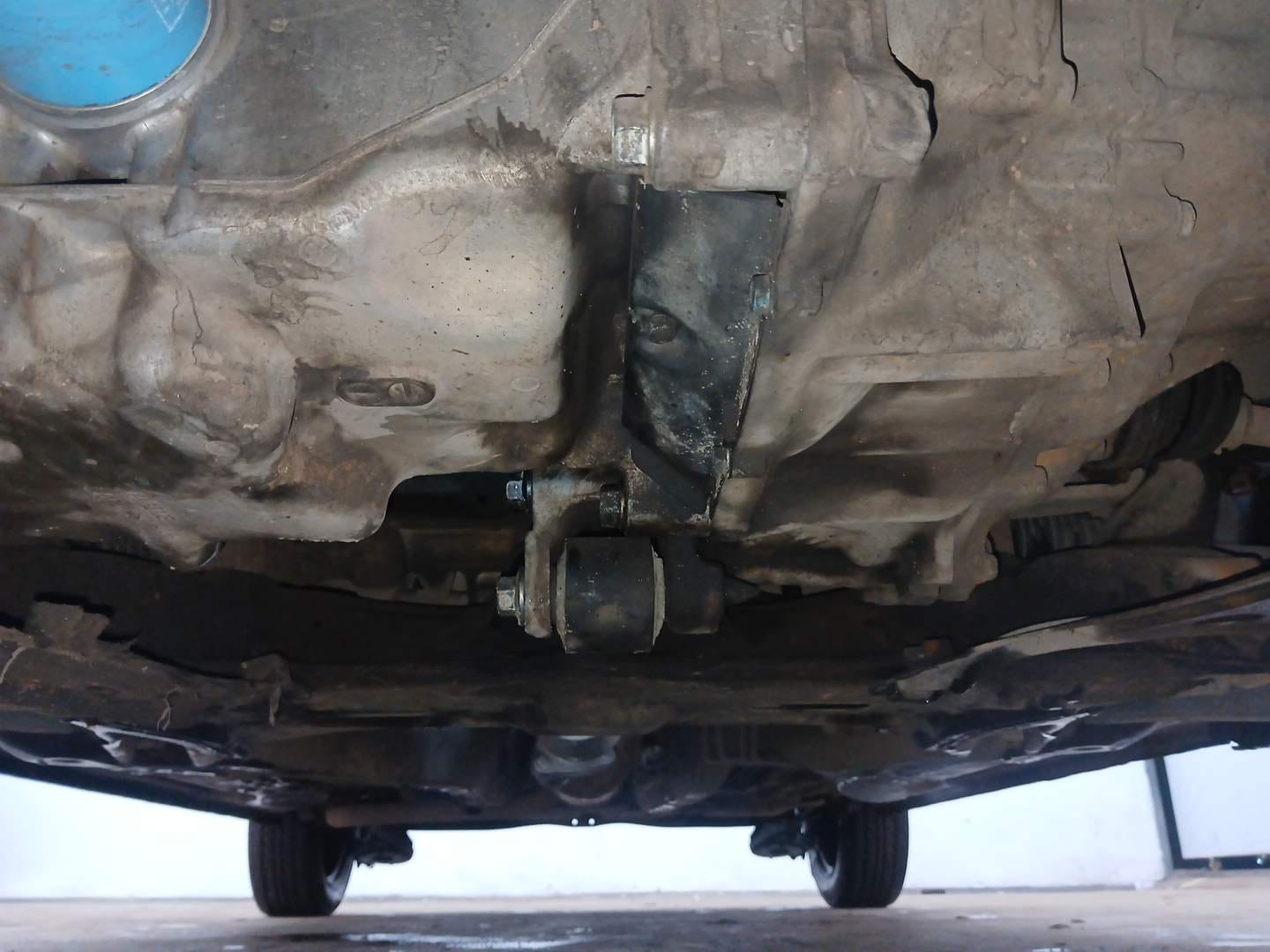 Used 2016 Honda Brio S MT Petrol Manual extra FRONT LEFT UNDERBODY VIEW