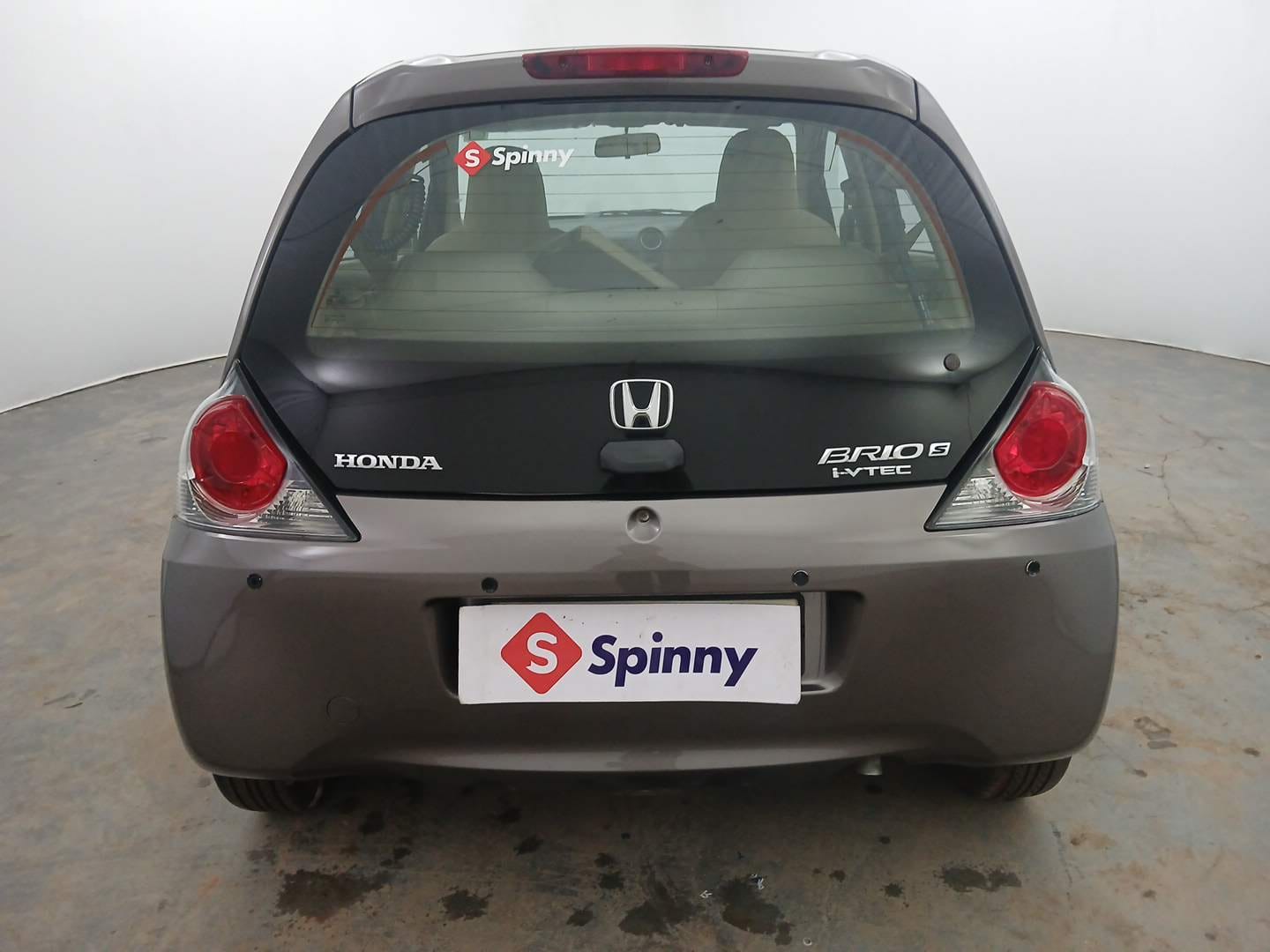 Used 2016 Honda Brio S MT Petrol Manual exterior BACK VIEW