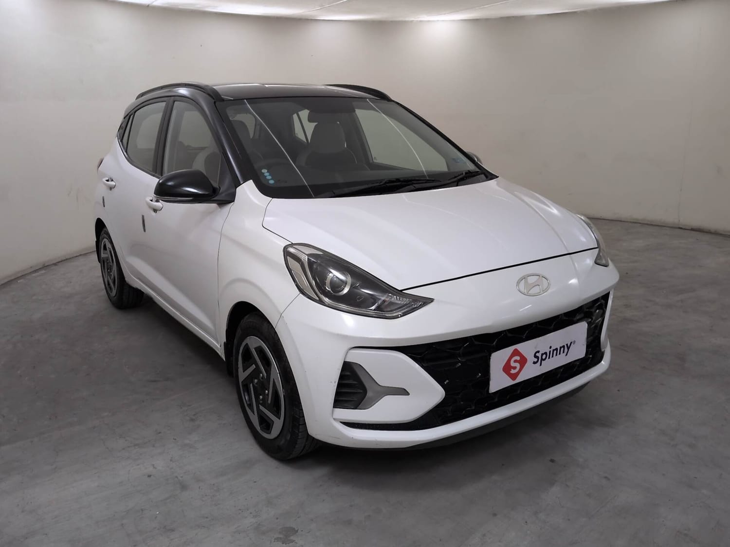 Used 2023 Hyundai Grand i10 Nios Sportz 1.2 Kappa VTVT Petrol Manual exterior RIGHT FRONT CORNER VIEW