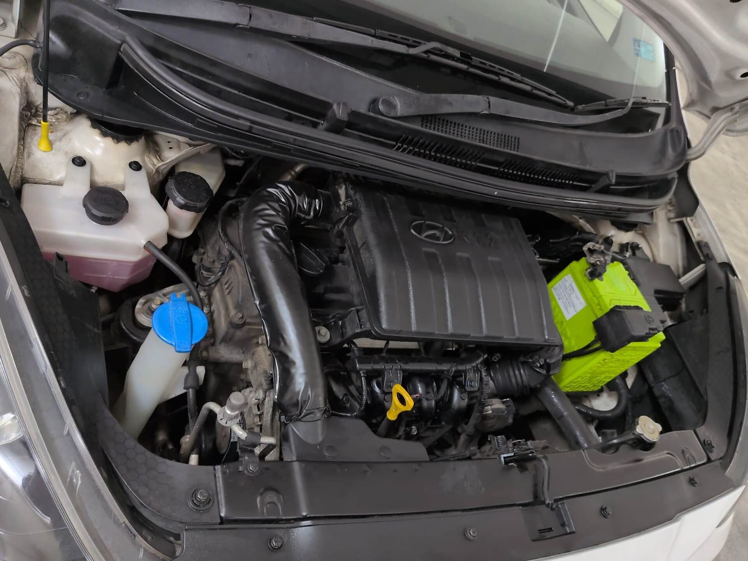 Used 2023 Hyundai Grand i10 Nios Sportz 1.2 Kappa VTVT Petrol Manual engine ENGINE RIGHT SIDE VIEW