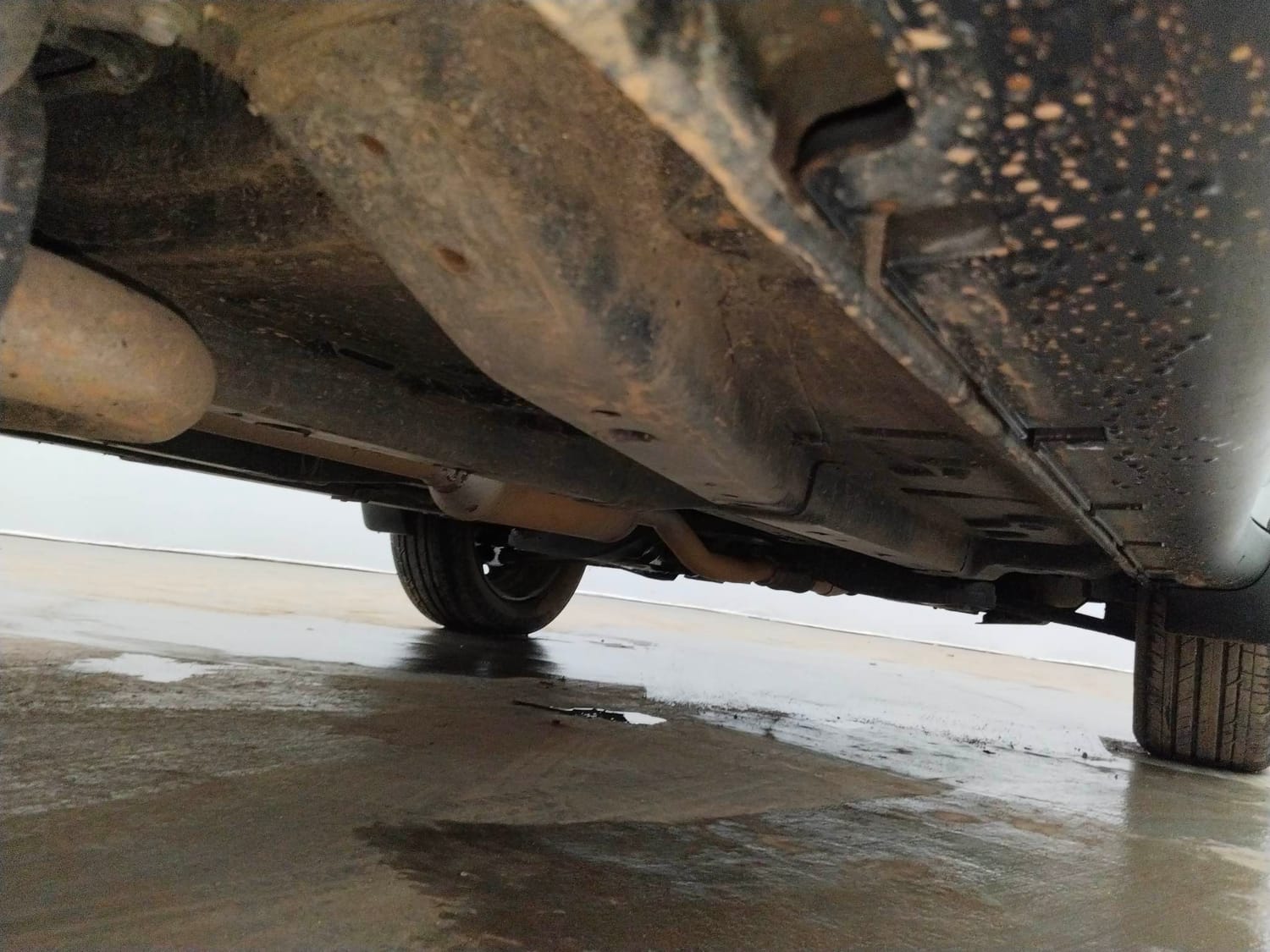 Used 2023 Tata Nexon XMA Petrol Automatic extra REAR RIGHT UNDERBODY VIEW