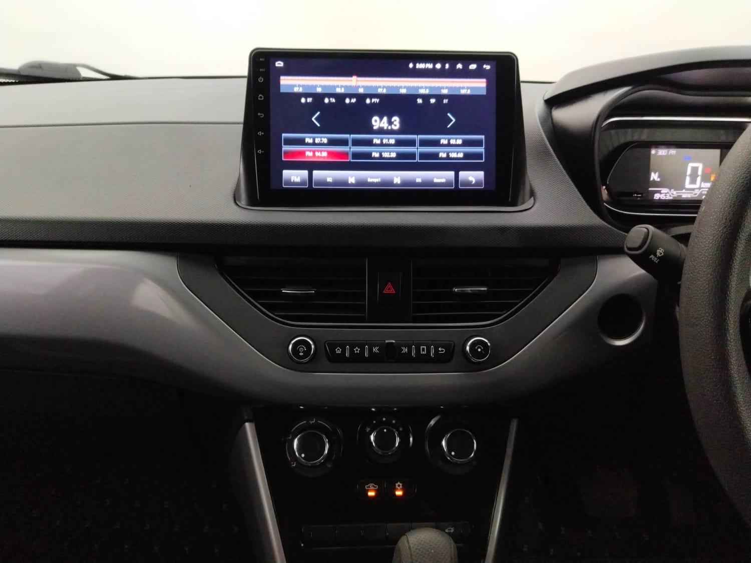 Used 2023 Tata Nexon XMA Petrol Automatic interior MUSIC SYSTEM & AC CONTROL VIEW