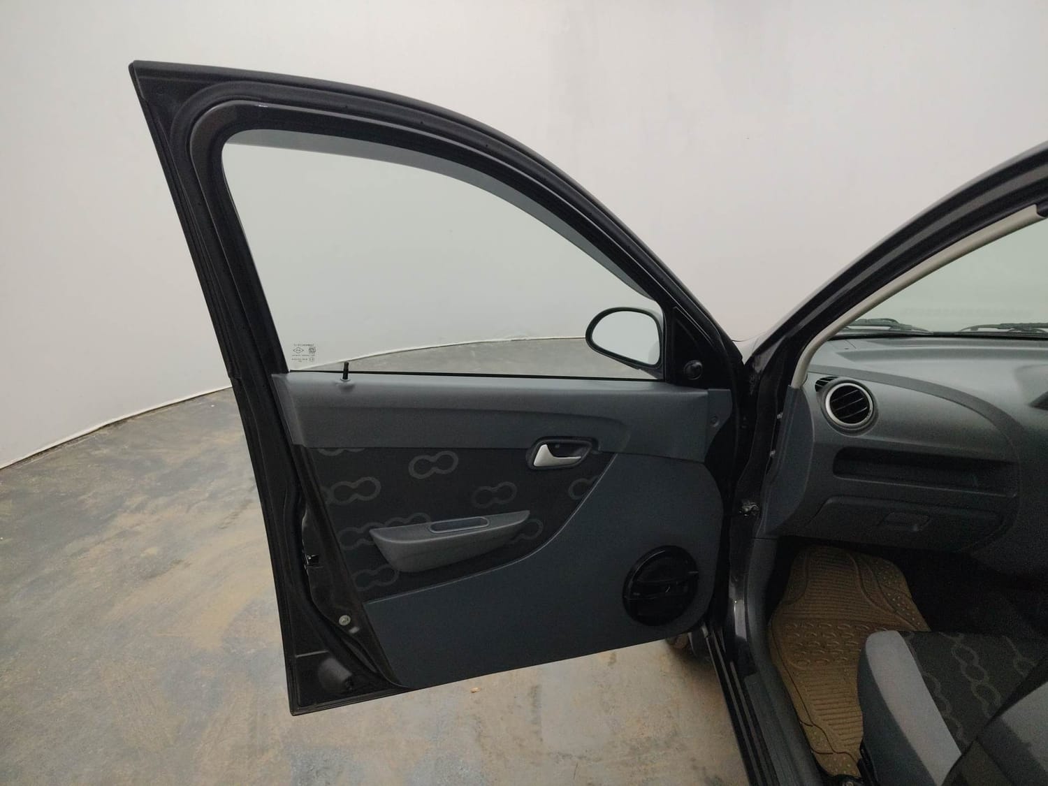 Used 2015 Maruti Suzuki Alto 800 Lxi Petrol Manual interior LEFT FRONT DOOR OPEN VIEW