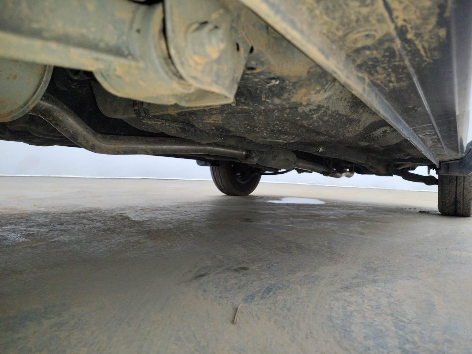 Used 2015 Maruti Suzuki Alto 800 Lxi Petrol Manual extra REAR RIGHT UNDERBODY VIEW