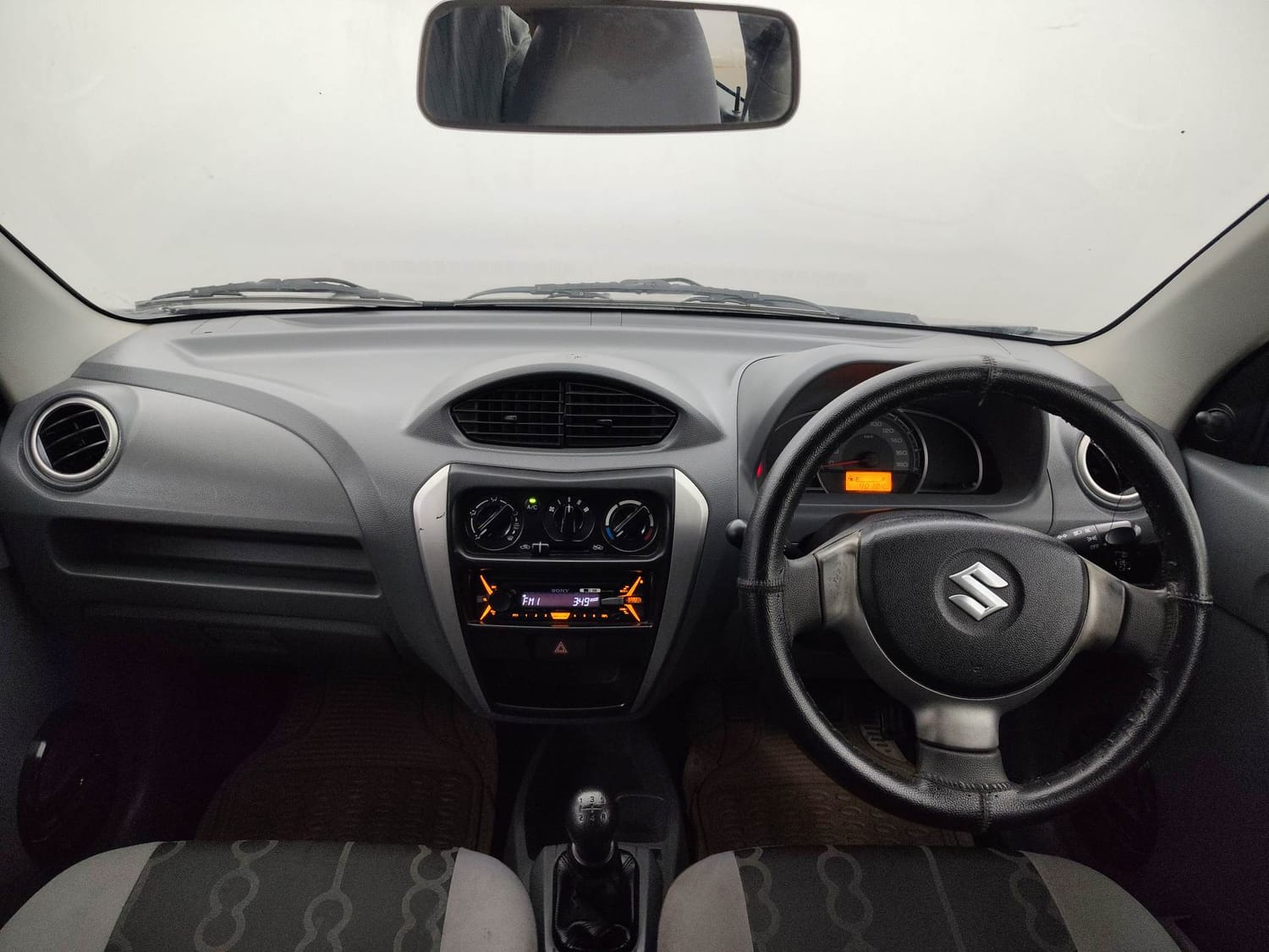 Used 2015 Maruti Suzuki Alto 800 Lxi Petrol Manual interior DASHBOARD VIEW