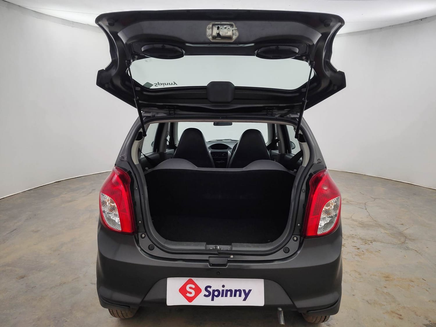 Used 2015 Maruti Suzuki Alto 800 Lxi Petrol Manual interior DICKY DOOR OPEN VIEW