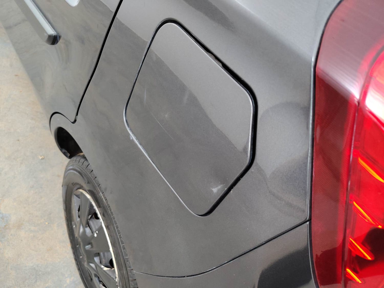 Used 2015 Maruti Suzuki Alto 800 Lxi Petrol Manual dents MINOR SCRATCH