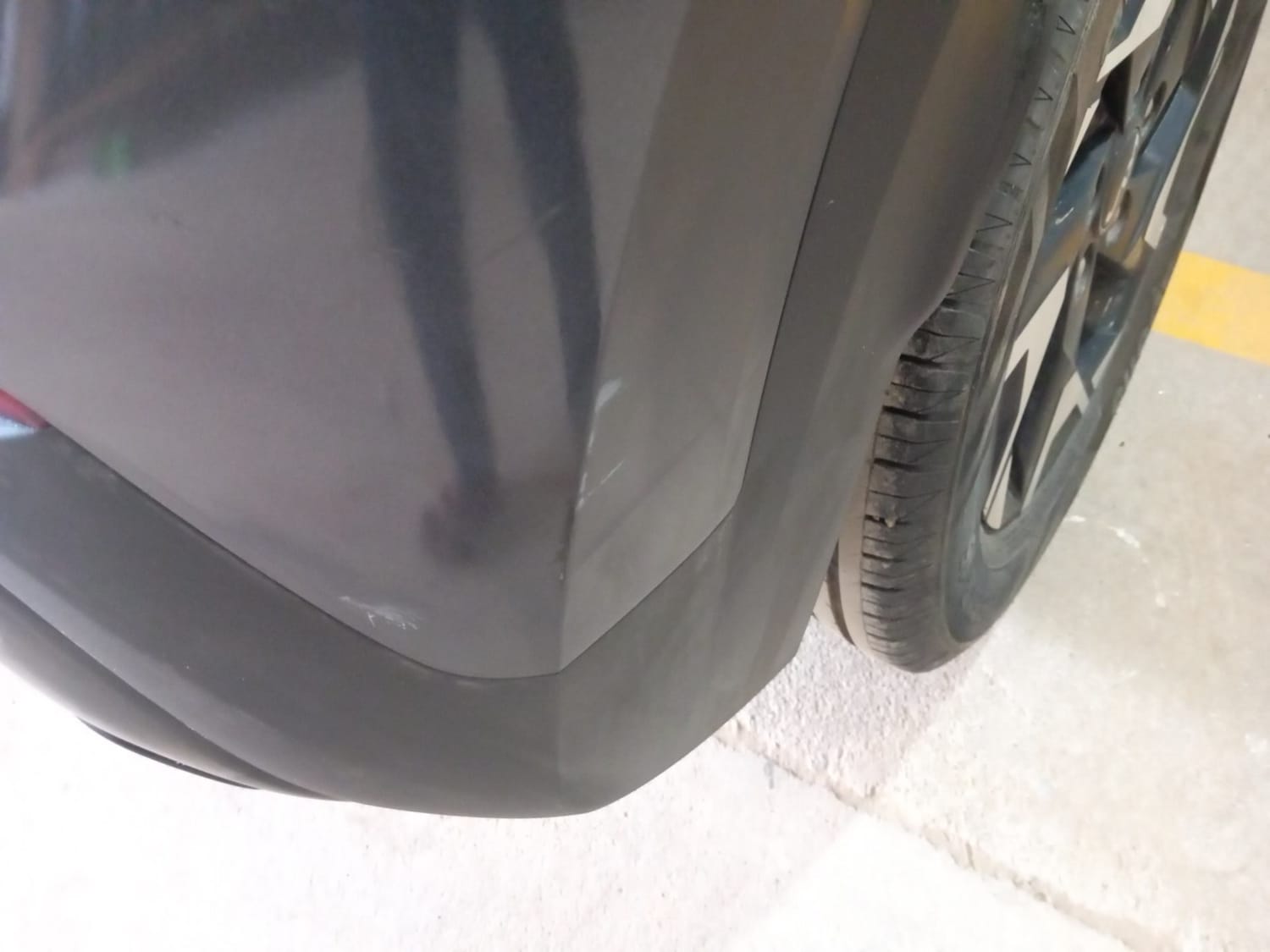 Used 2022 Kia Sonet Anniversary Edition 1.0 DCT Petrol Automatic dents MINOR SCRATCH
