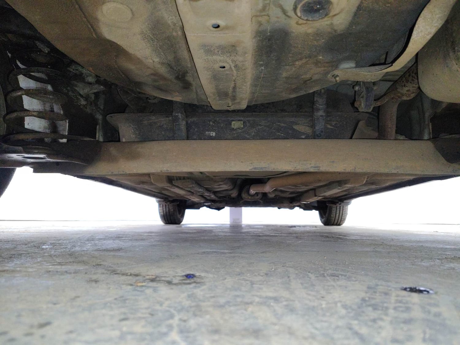 Used 2018 Hyundai Grand i10 Magna 1.2 Kappa VTVT Petrol Manual extra REAR UNDERBODY VIEW (TAKEN FROM REAR)