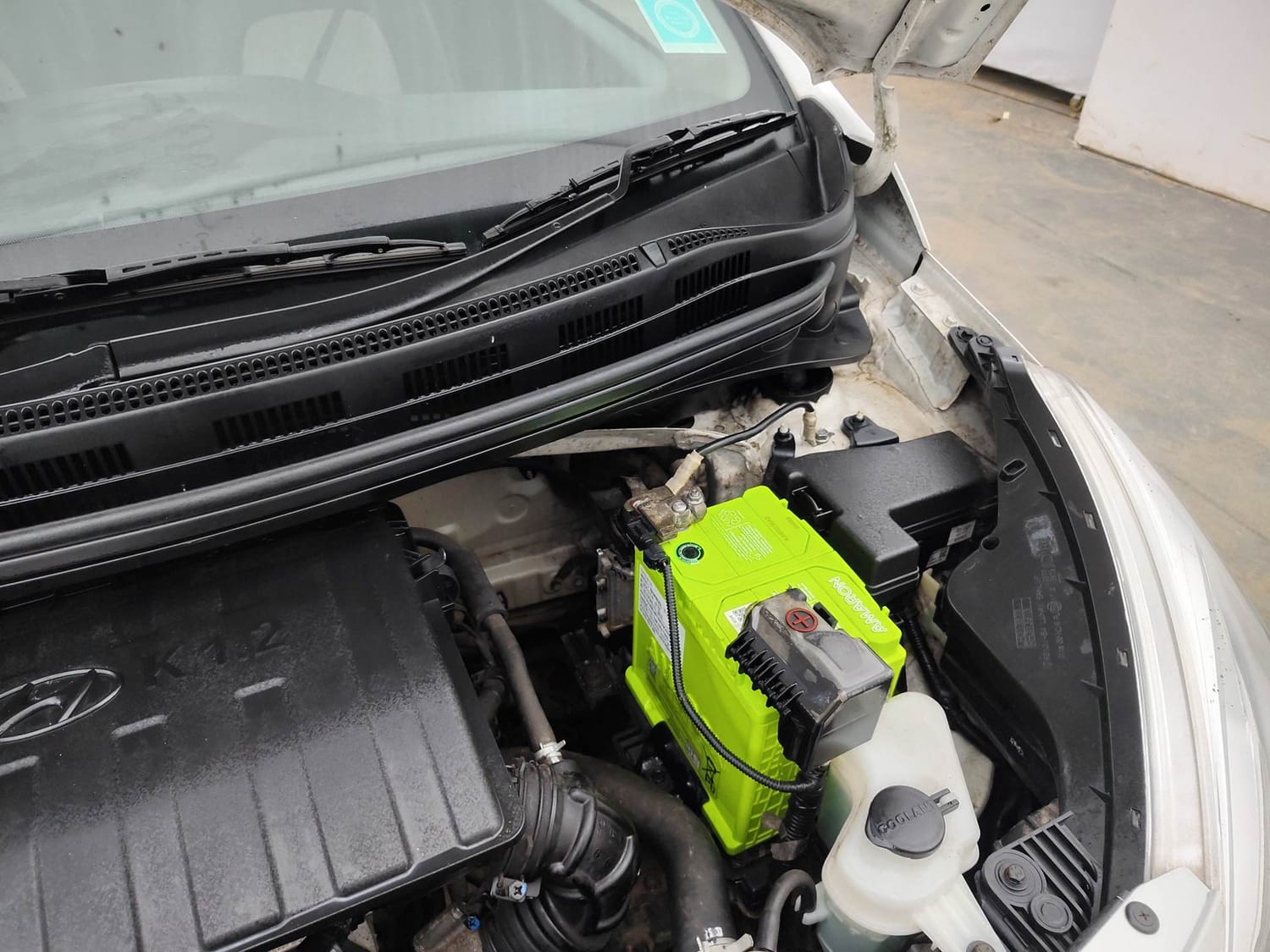 Used 2018 Hyundai Grand i10 Magna 1.2 Kappa VTVT Petrol Manual engine ENGINE LEFT SIDE HINGE & APRON VIEW