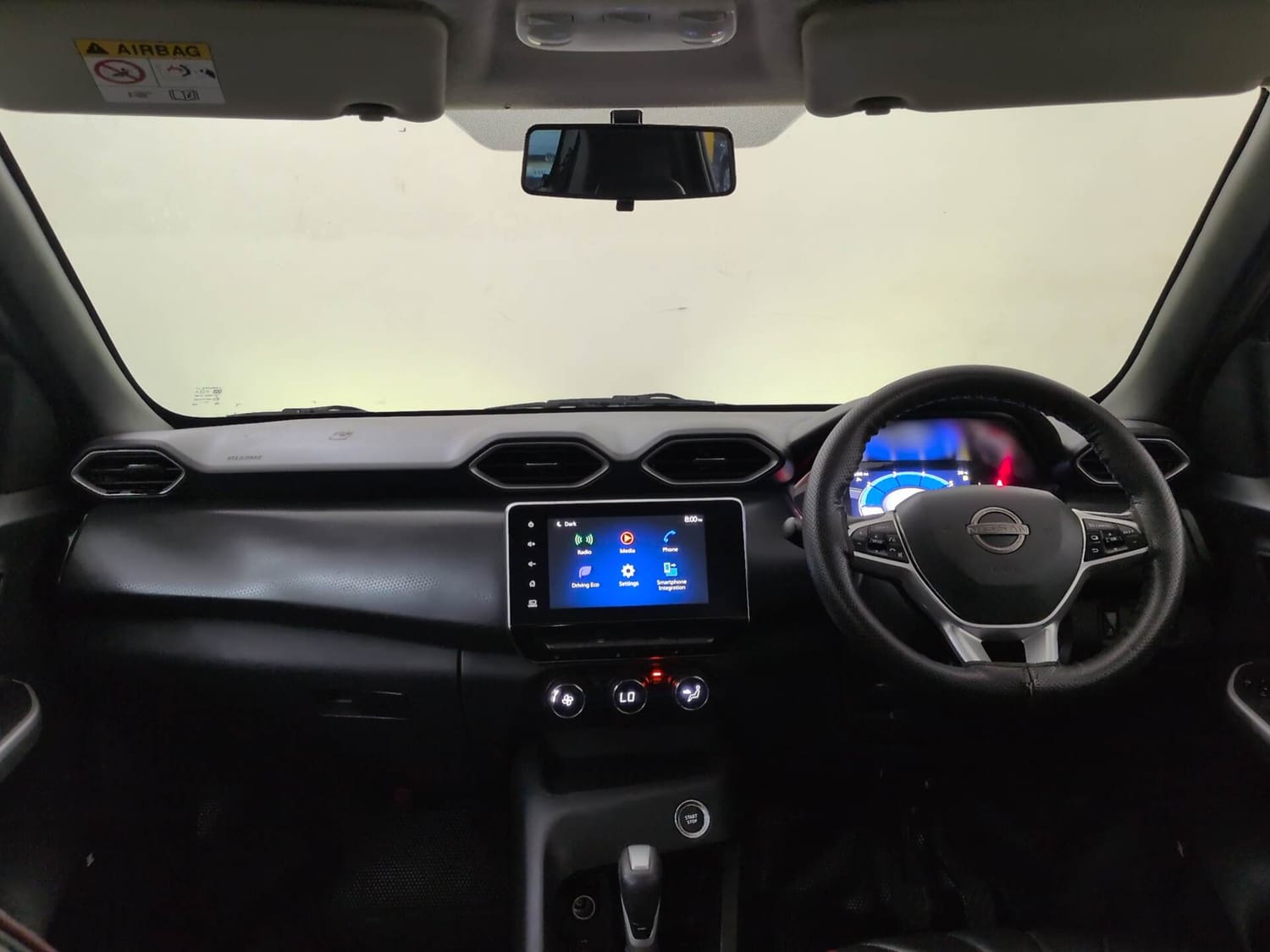 Used 2022 Nissan Magnite XV Premium Turbo CVT Petrol Automatic interior DASHBOARD VIEW