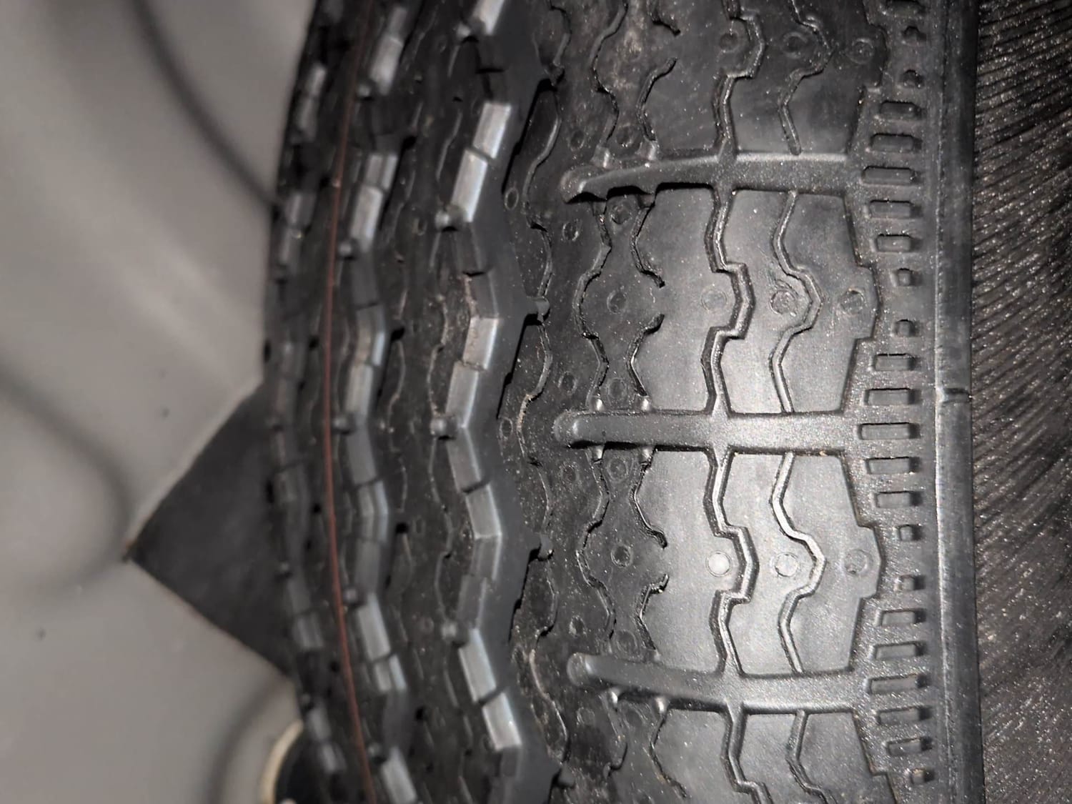 Used 2022 Nissan Magnite XV Premium Turbo CVT Petrol Automatic tyres SPARE TYRE VIEW