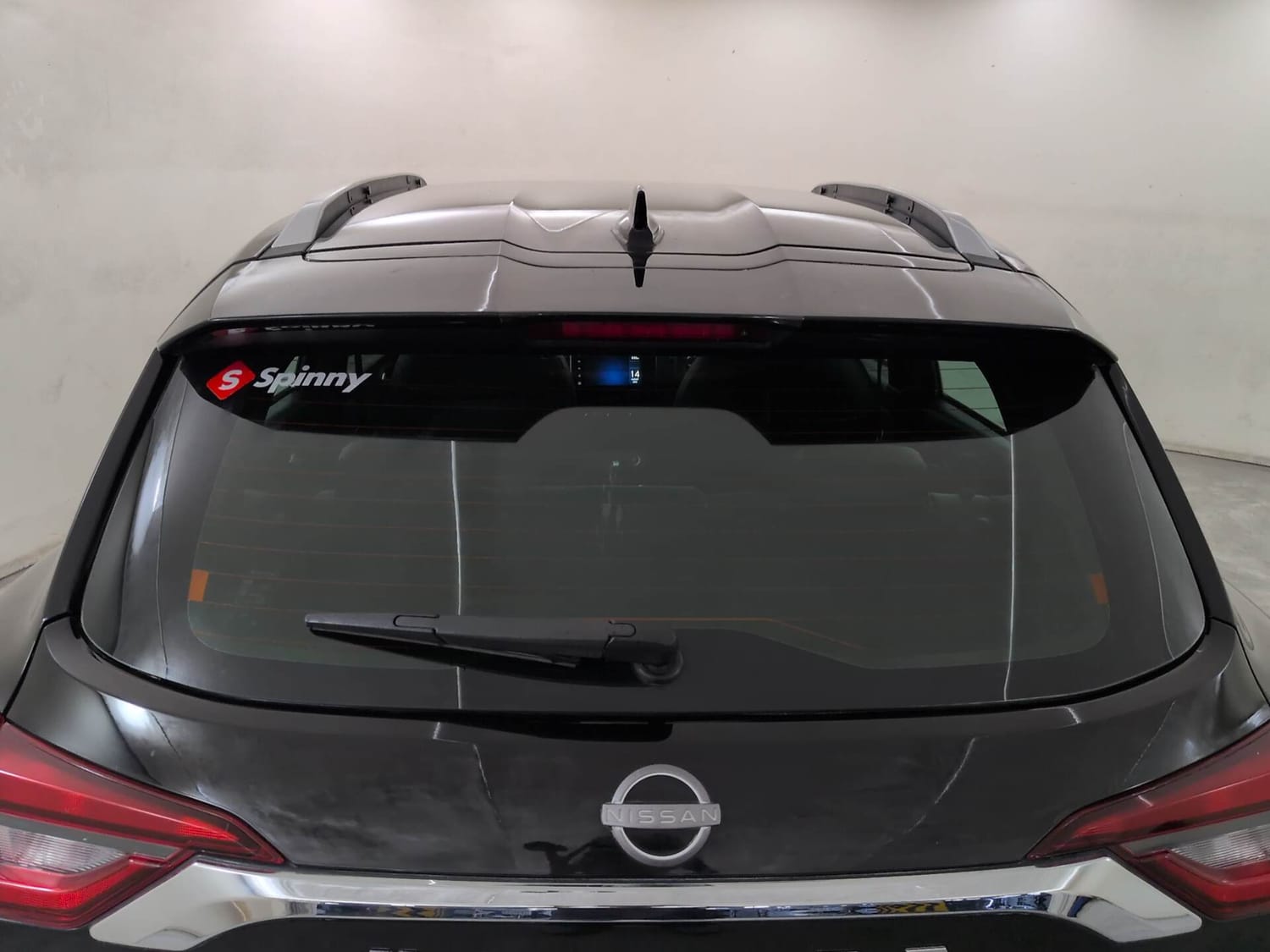 Used 2022 Nissan Magnite XV Premium Turbo CVT Petrol Automatic exterior BACK WINDSHIELD VIEW