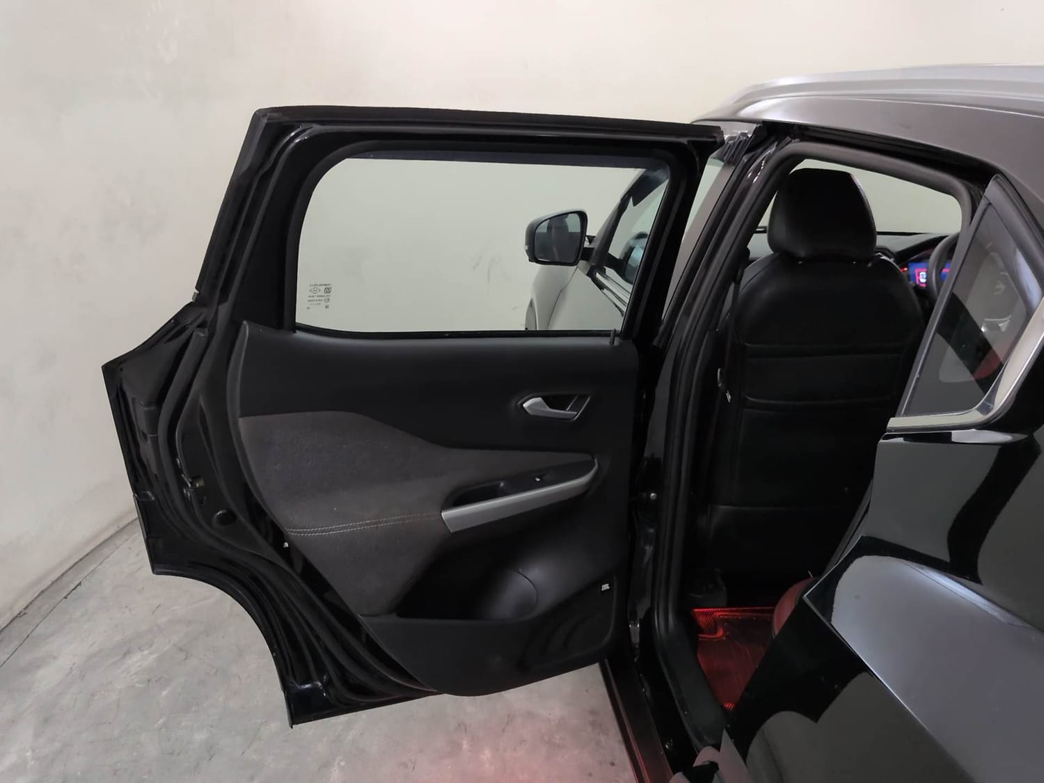 Used 2022 Nissan Magnite XV Premium Turbo CVT Petrol Automatic interior LEFT REAR DOOR OPEN VIEW