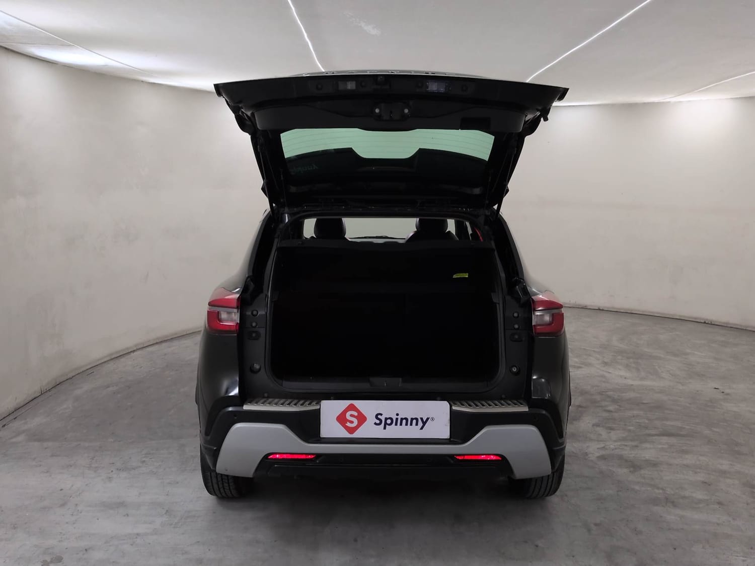 Used 2022 Nissan Magnite XV Premium Turbo CVT Petrol Automatic interior DICKY DOOR OPEN VIEW