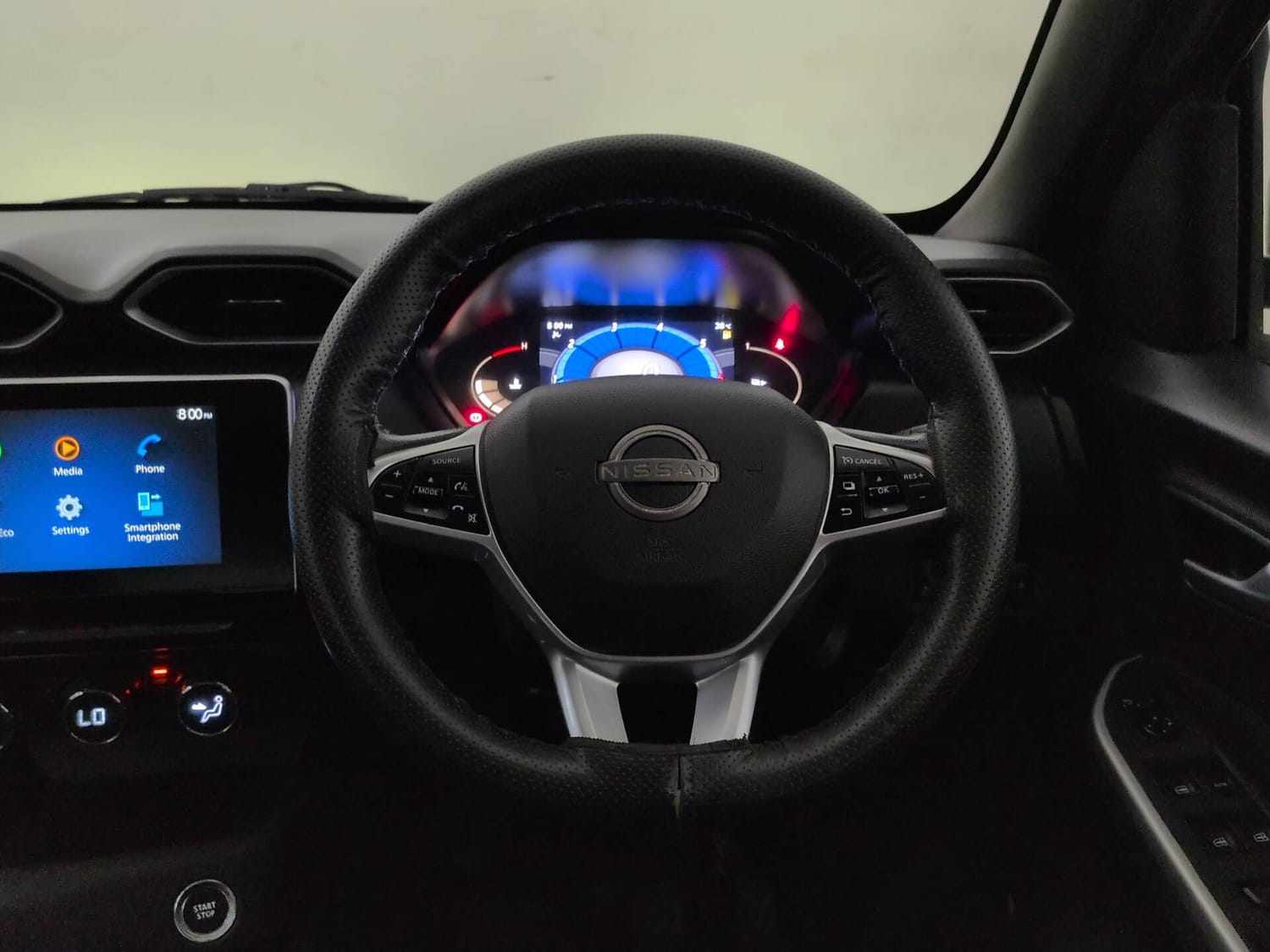 Used 2022 Nissan Magnite XV Premium Turbo CVT Petrol Automatic interior STEERING VIEW