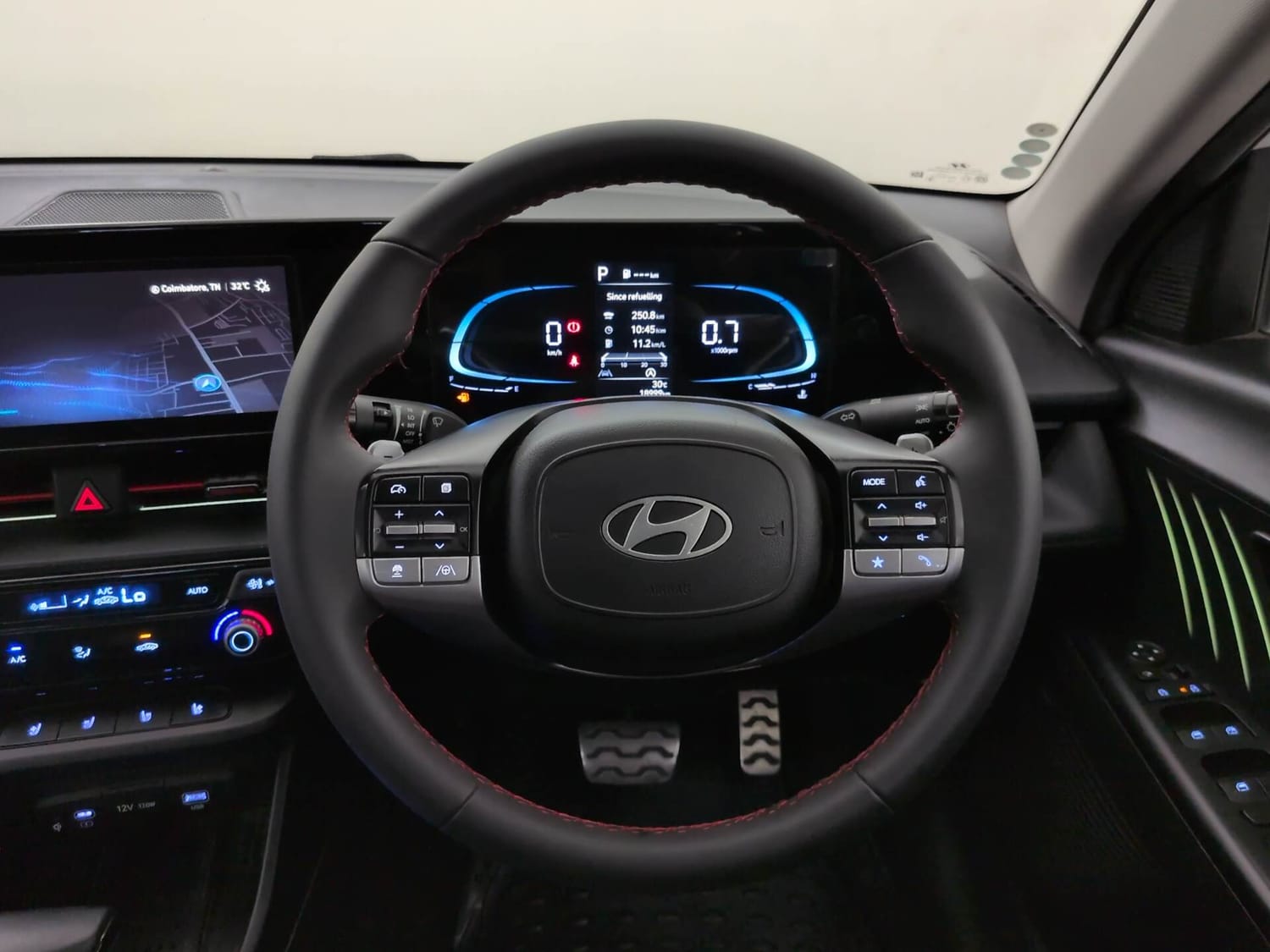 Used 2024 Hyundai Verna SX (O) 1.5 Turbo Petrol DCT Petrol Automatic interior STEERING VIEW