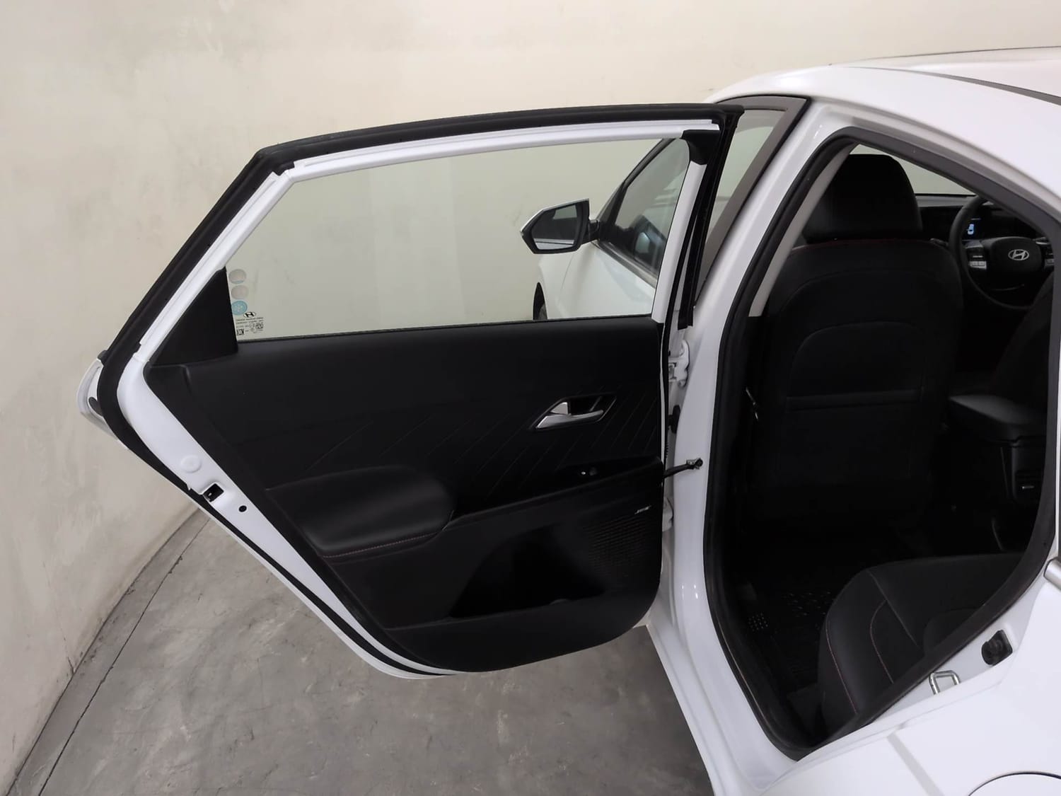 Used 2024 Hyundai Verna SX (O) 1.5 Turbo Petrol DCT Petrol Automatic interior LEFT REAR DOOR OPEN VIEW