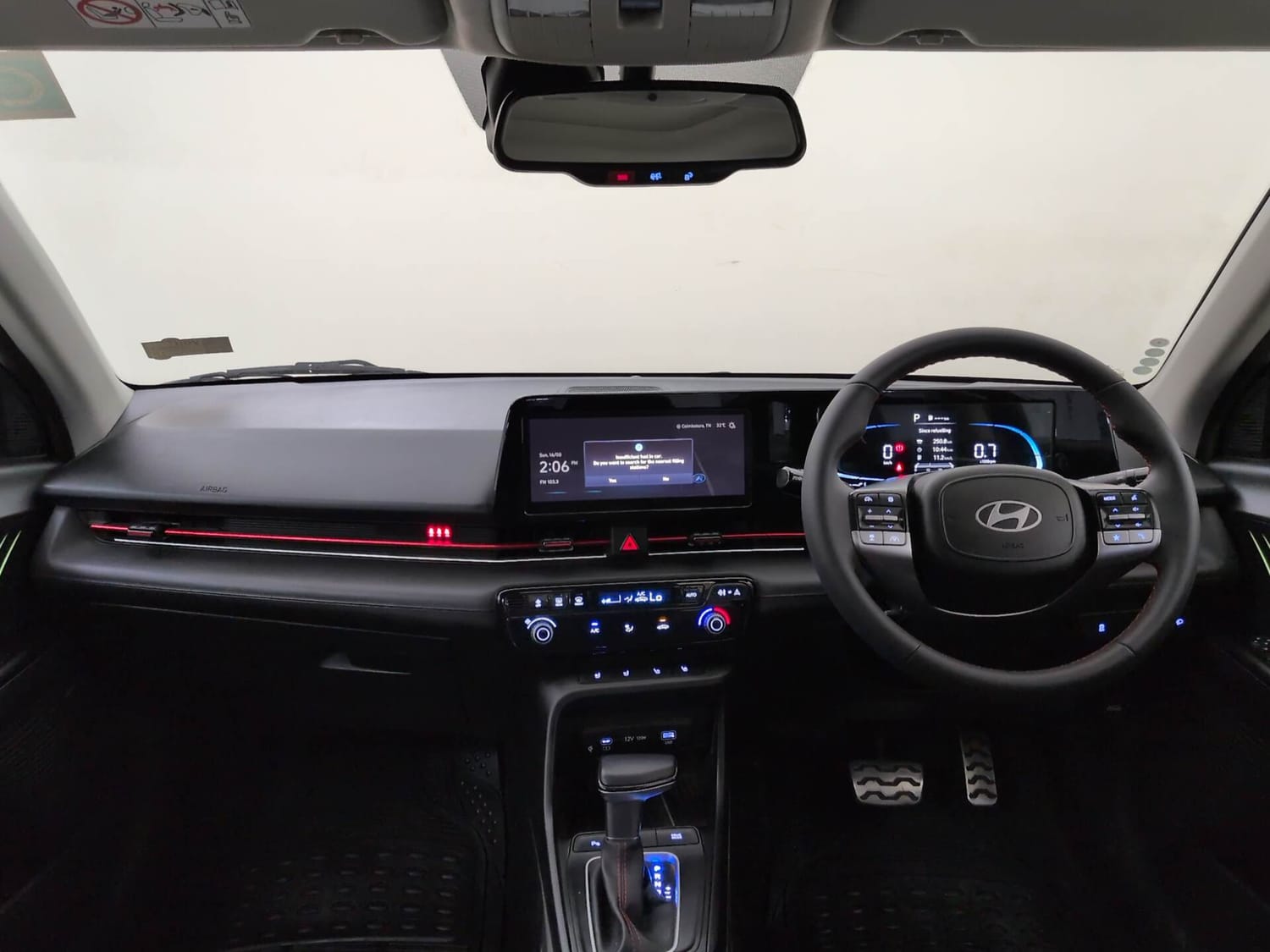 Used 2024 Hyundai Verna SX (O) 1.5 Turbo Petrol DCT Petrol Automatic interior DASHBOARD VIEW