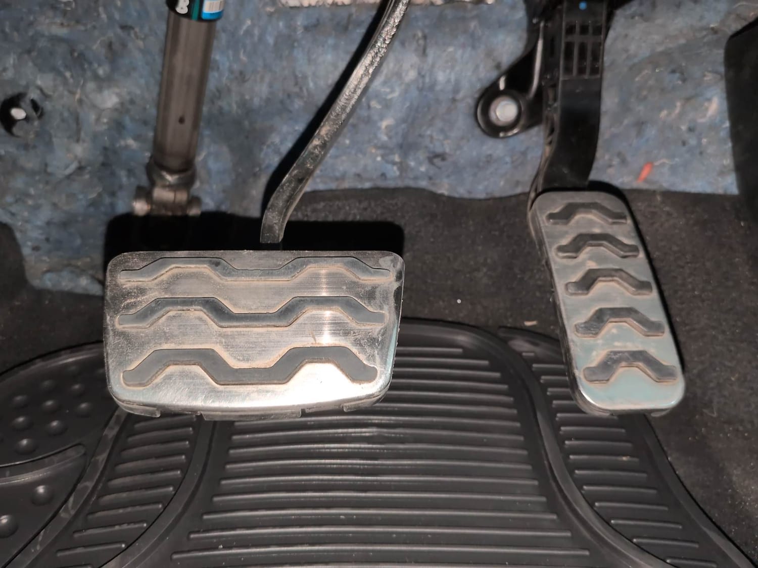 Used 2024 Hyundai Verna SX (O) 1.5 Turbo Petrol DCT Petrol Automatic interior PEDALS VIEW