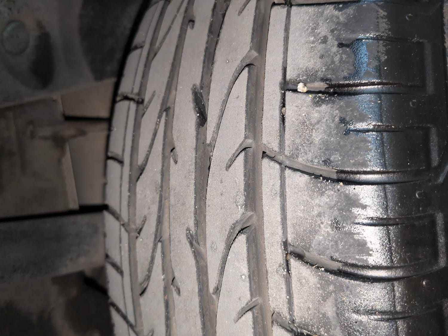 Used 2021 Renault Duster RXZ 1.3 Turbo Petrol MT Petrol Manual tyres LEFT REAR TYRE TREAD VIEW
