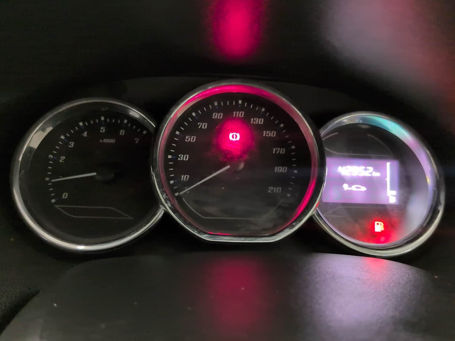 Used 2021 Renault Duster RXZ 1.3 Turbo Petrol MT Petrol Manual interior CLUSTERMETER VIEW