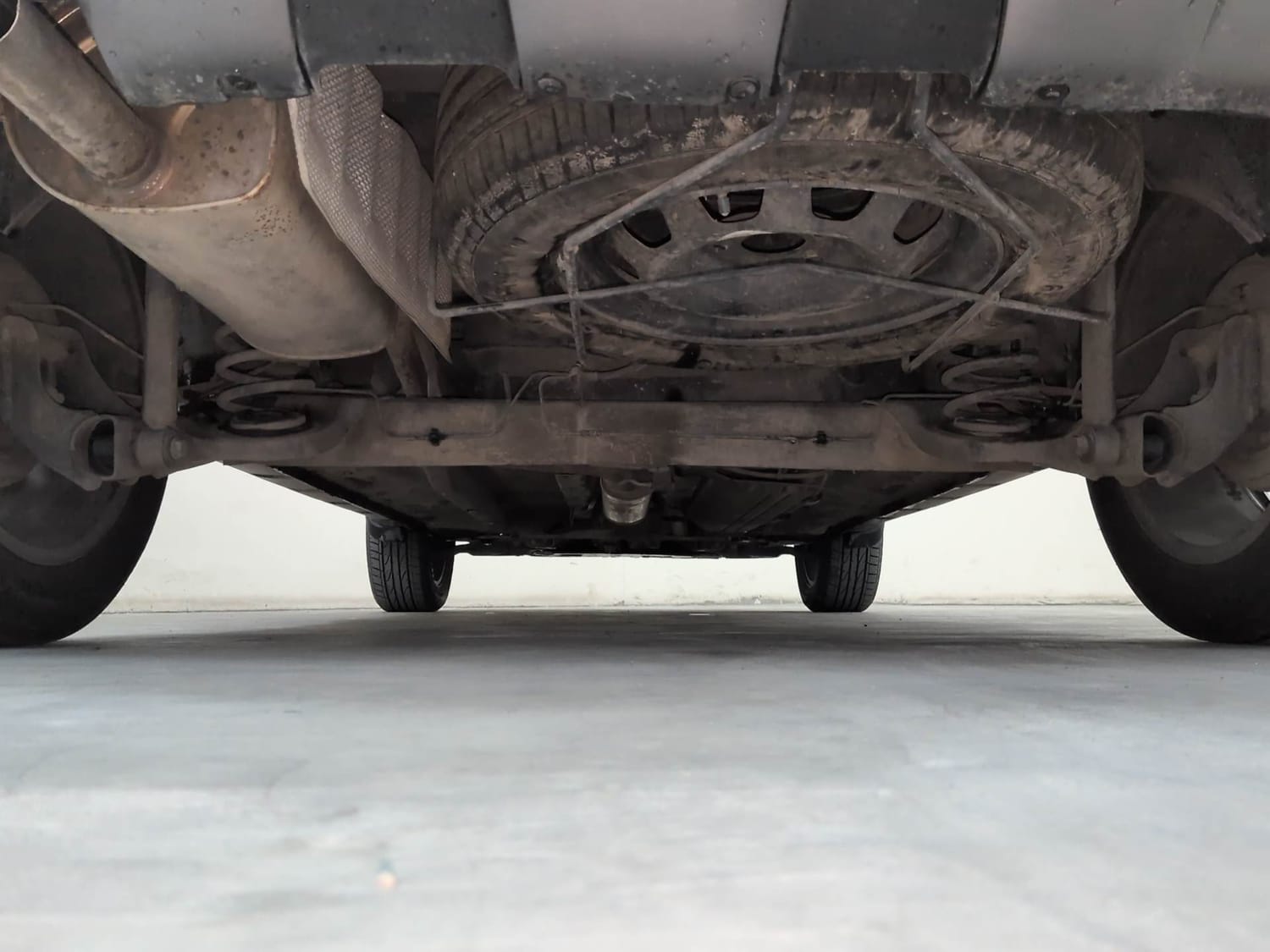 Used 2021 Renault Duster RXZ 1.3 Turbo Petrol MT Petrol Manual extra REAR UNDERBODY VIEW (TAKEN FROM REAR)