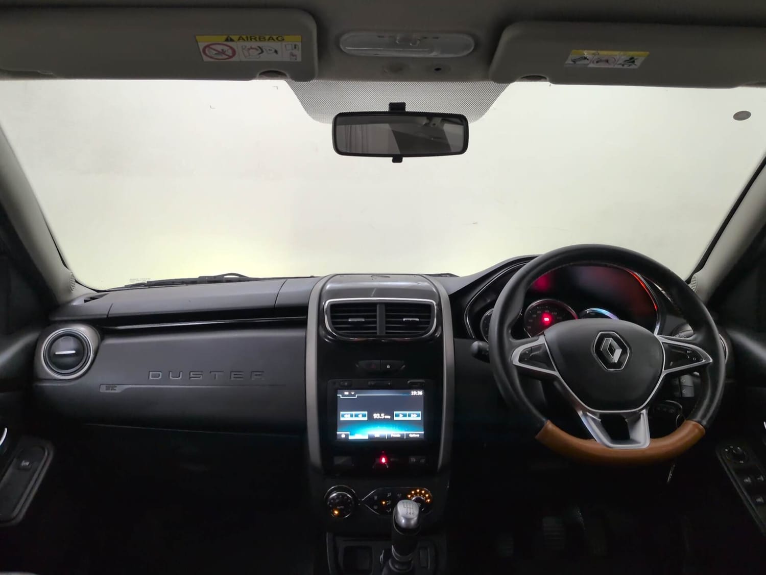 Used 2021 Renault Duster RXZ 1.3 Turbo Petrol MT Petrol Manual interior DASHBOARD VIEW