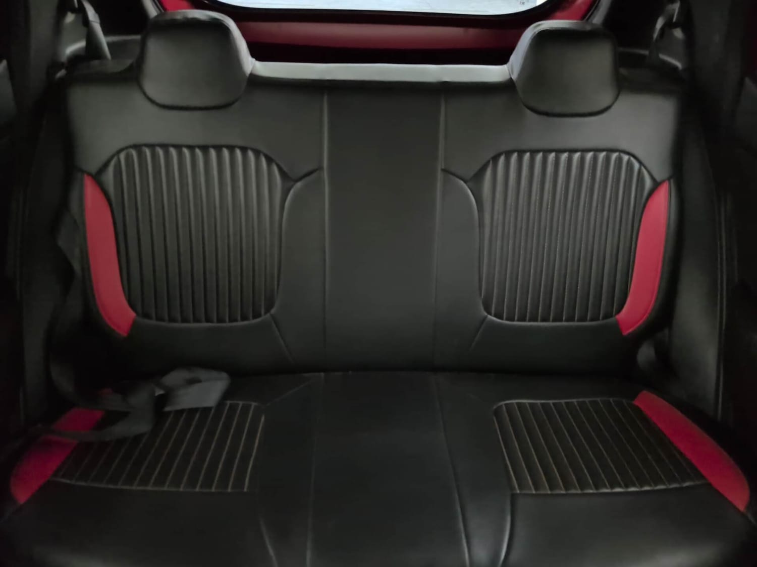 Used 2018 Renault Kwid RXT (O) 1.0 SCE Edition Petrol Manual interior REAR SEAT CONDITION VIEW