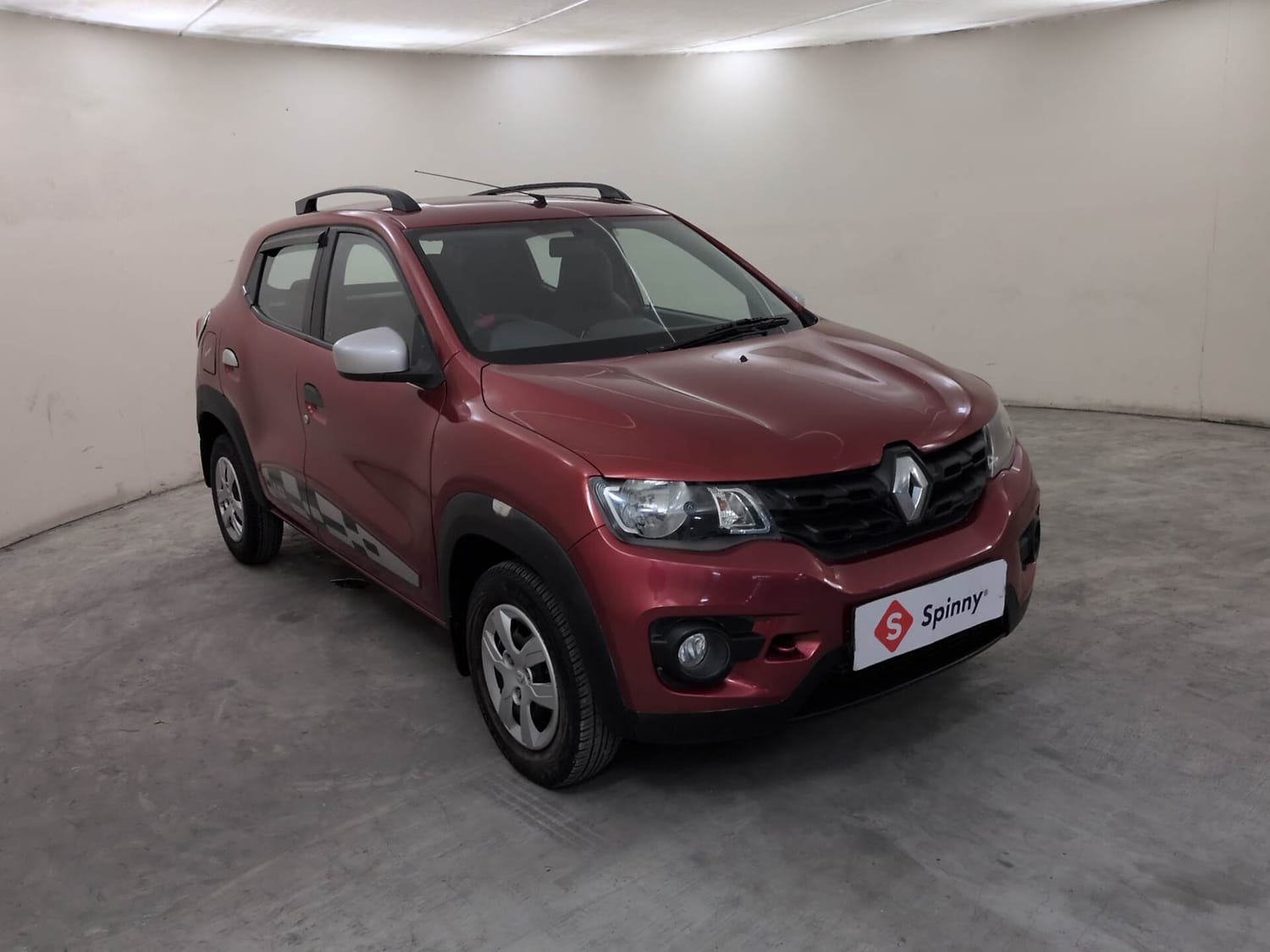 Used 2018 Renault Kwid RXT (O) 1.0 SCE Edition Petrol Manual exterior RIGHT FRONT CORNER VIEW