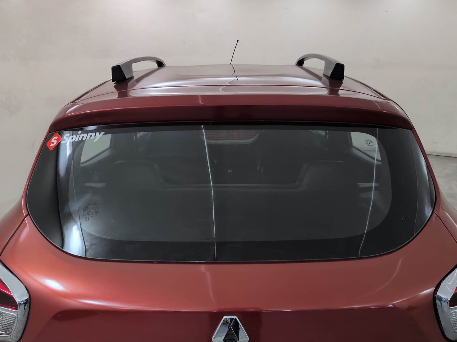 Used 2018 Renault Kwid RXT (O) 1.0 SCE Edition Petrol Manual exterior BACK WINDSHIELD VIEW