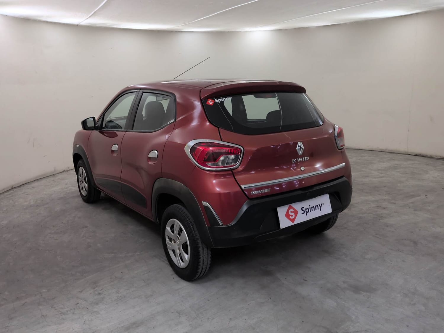 Used 2016 Renault Kwid RXT Petrol Manual exterior LEFT REAR CORNER VIEW