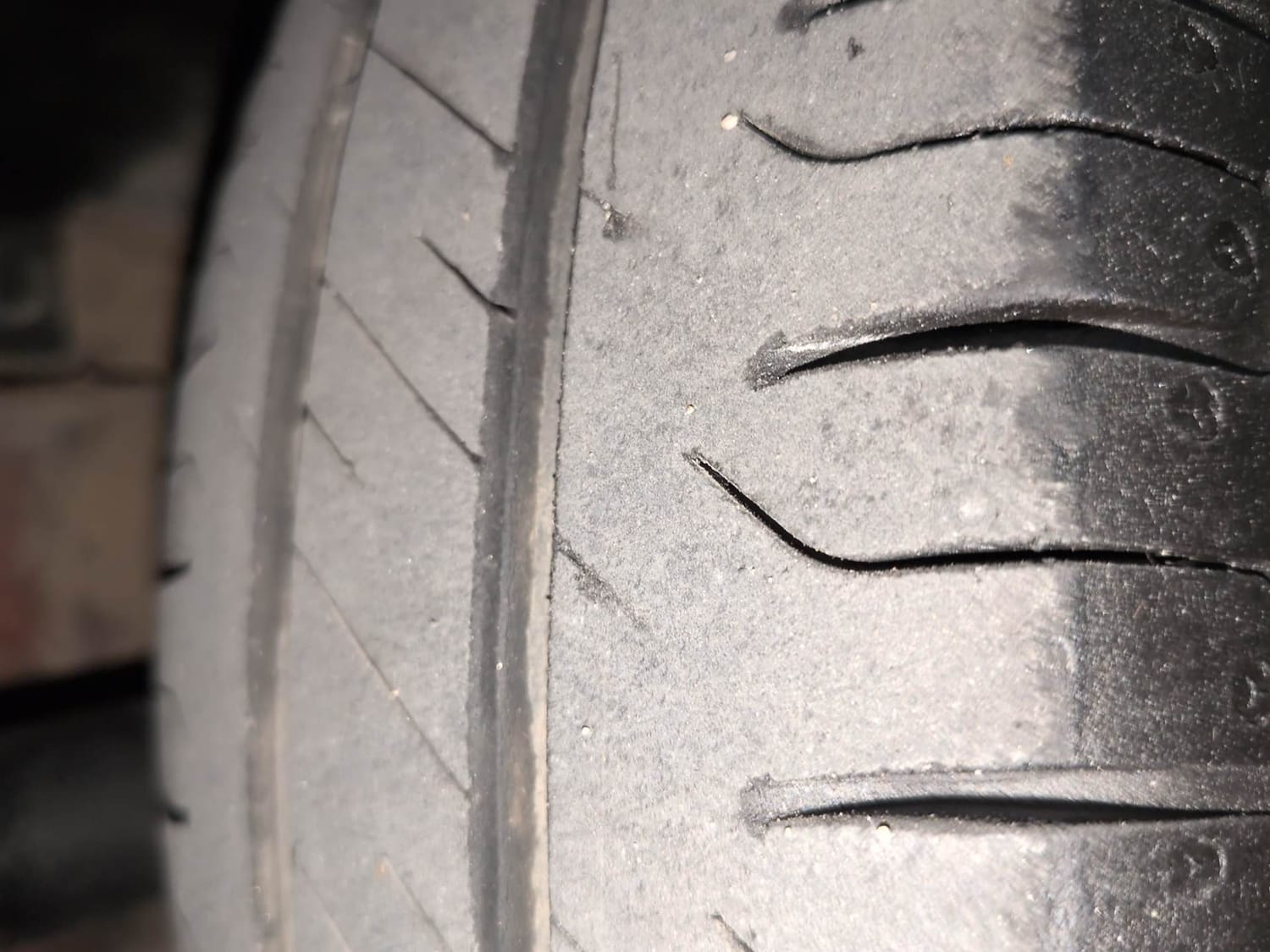 Used 2016 Renault Kwid RXT Petrol Manual tyres RIGHT FRONT TYRE TREAD VIEW