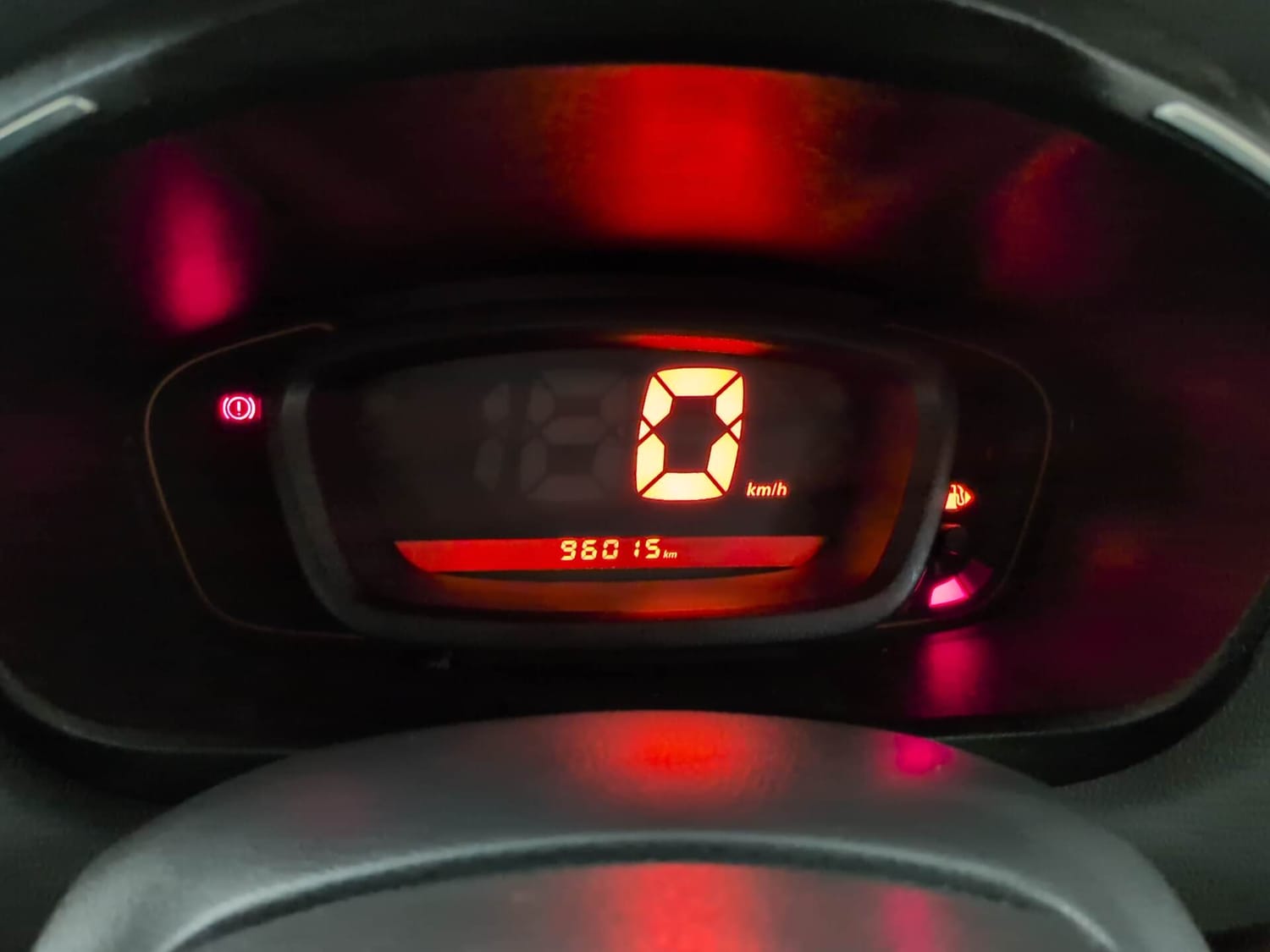 Used 2016 Renault Kwid RXT Petrol Manual interior CLUSTERMETER VIEW