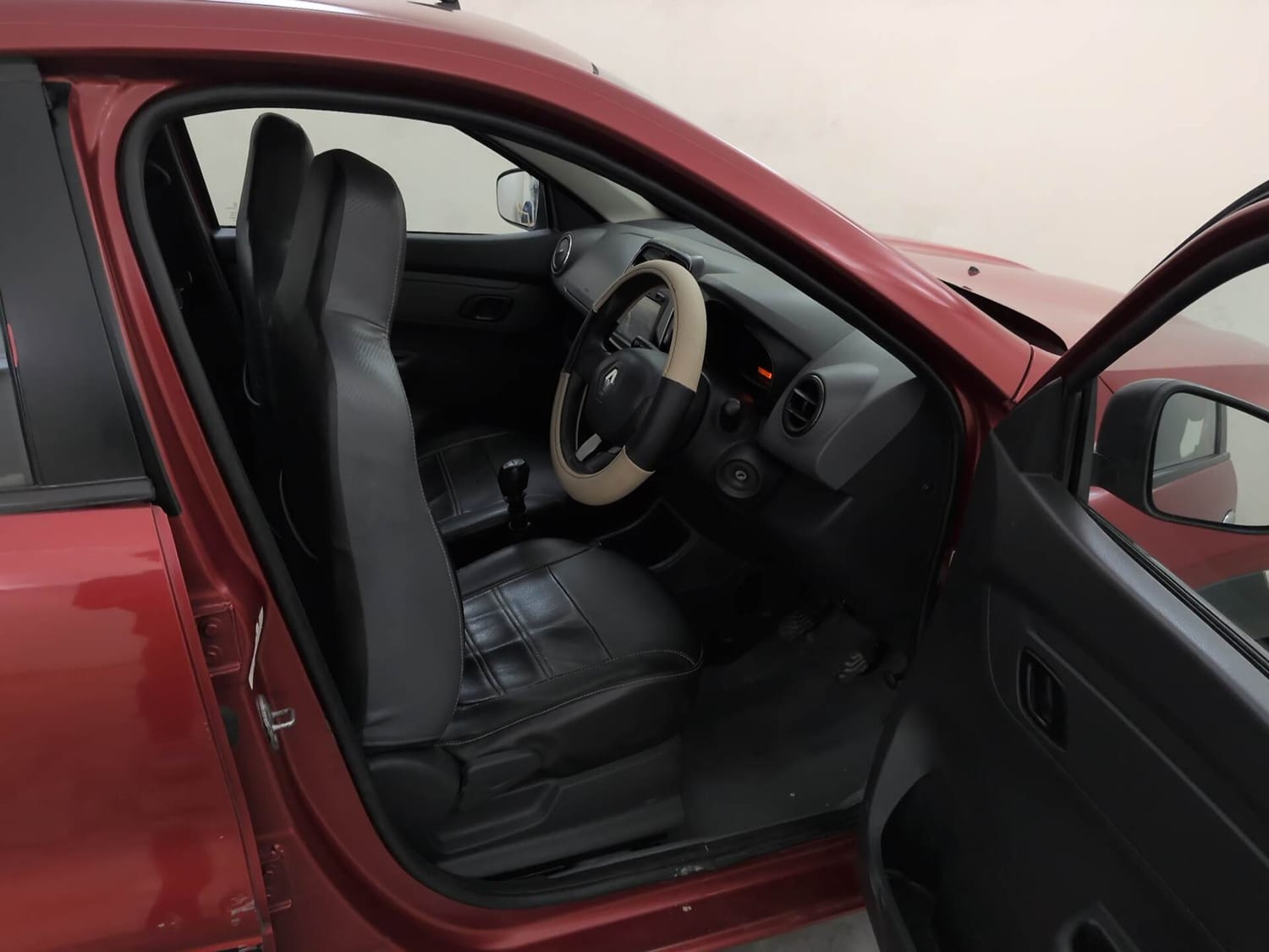 Used 2016 Renault Kwid RXT Petrol Manual interior RIGHT SIDE FRONT DOOR CABIN VIEW