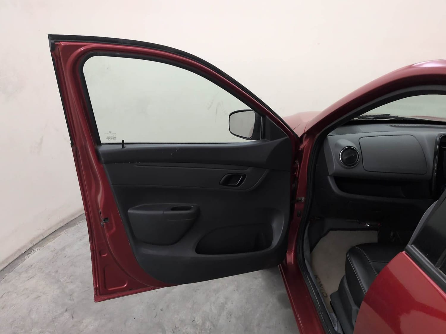Used 2016 Renault Kwid RXT Petrol Manual interior LEFT FRONT DOOR OPEN VIEW