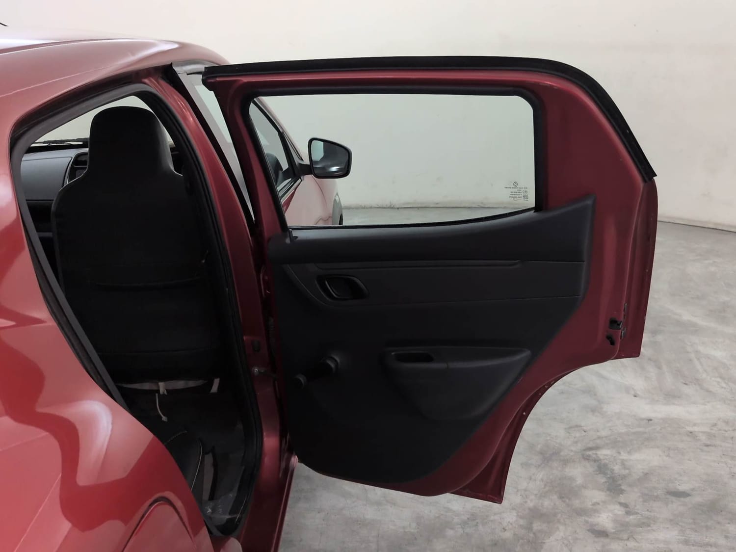 Used 2016 Renault Kwid RXT Petrol Manual interior RIGHT REAR DOOR OPEN VIEW