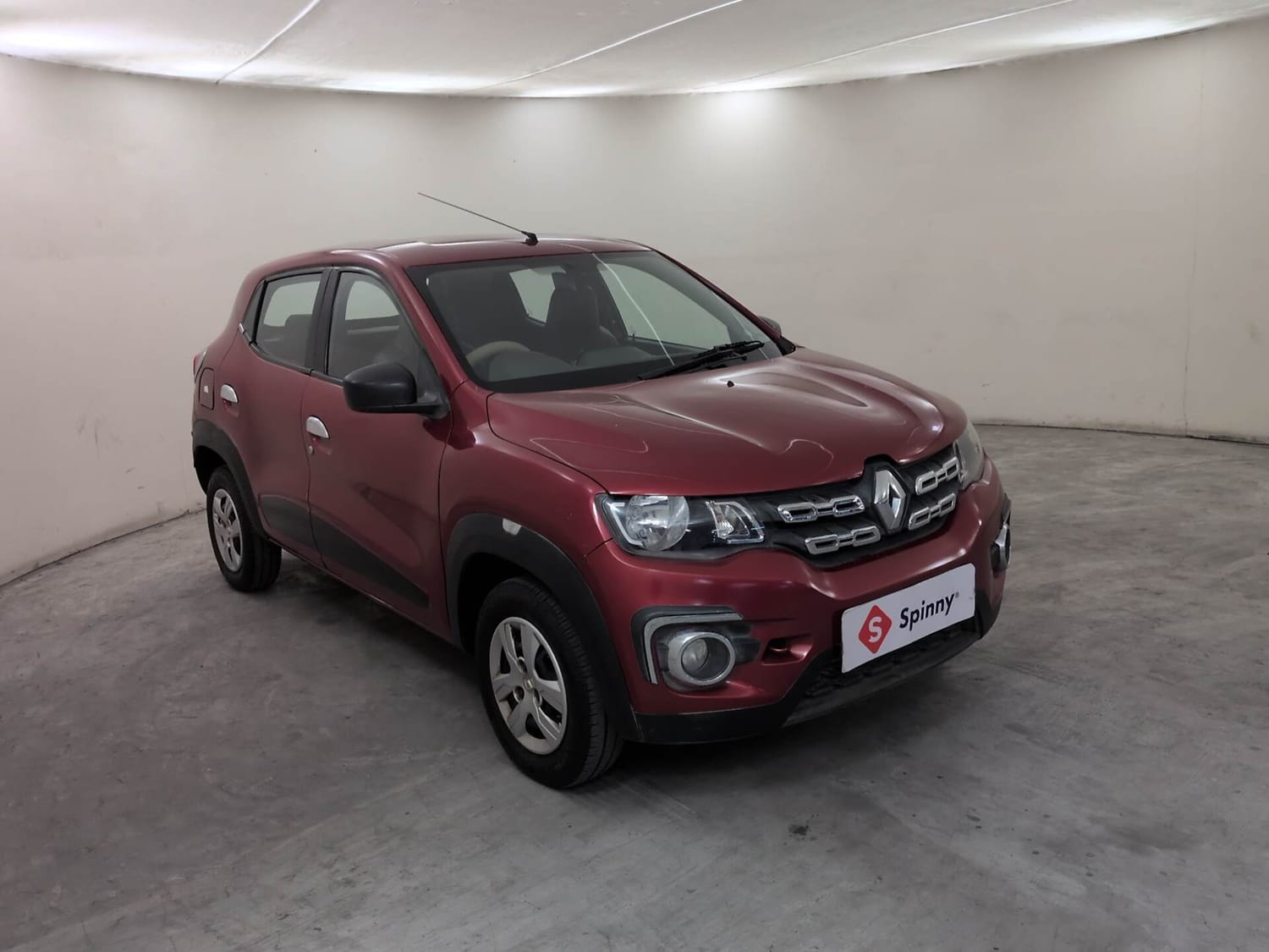 Used 2016 Renault Kwid RXT Petrol Manual exterior RIGHT FRONT CORNER VIEW