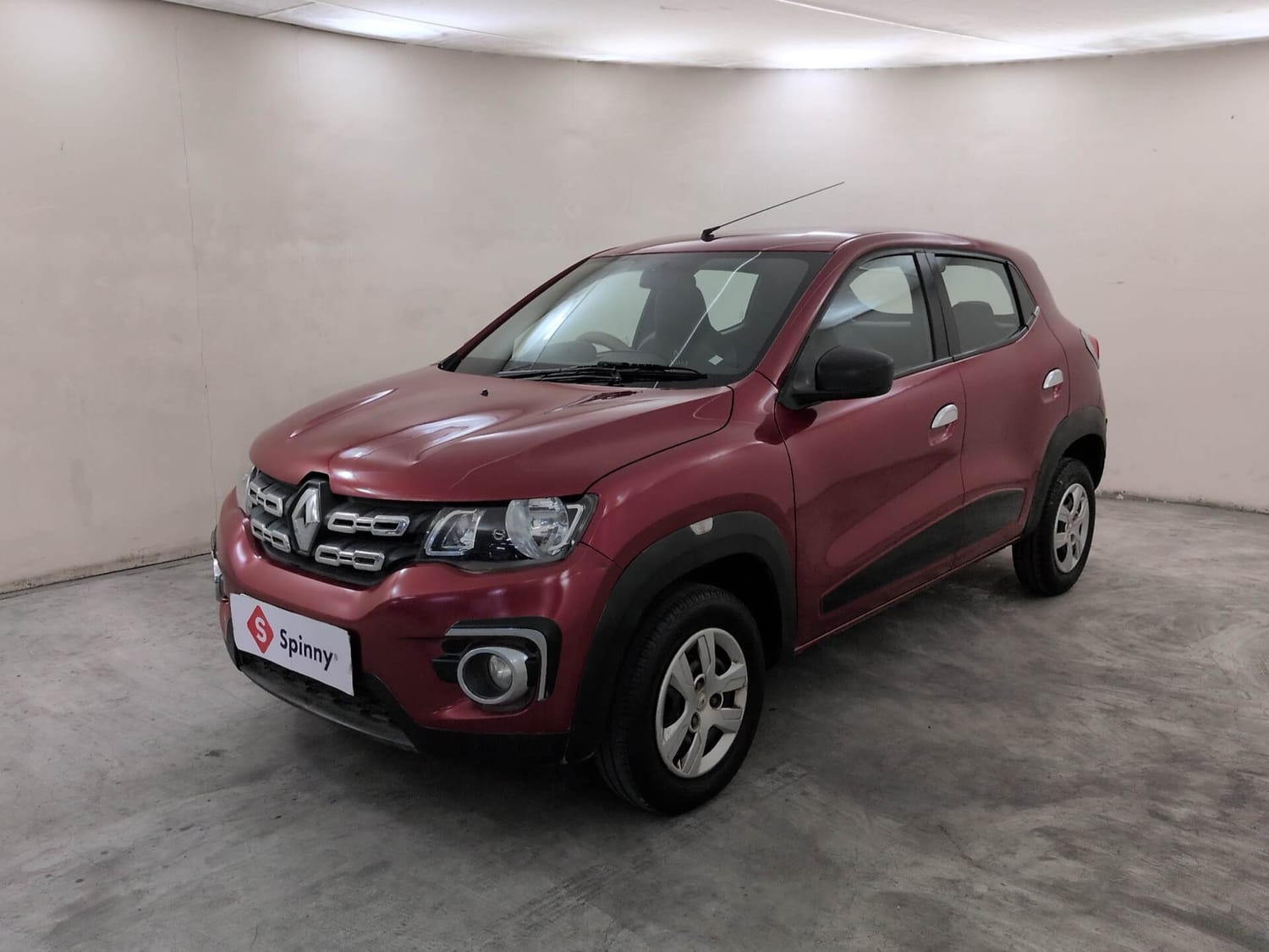 Used 2016 Renault Kwid RXT Petrol Manual exterior LEFT FRONT CORNER VIEW