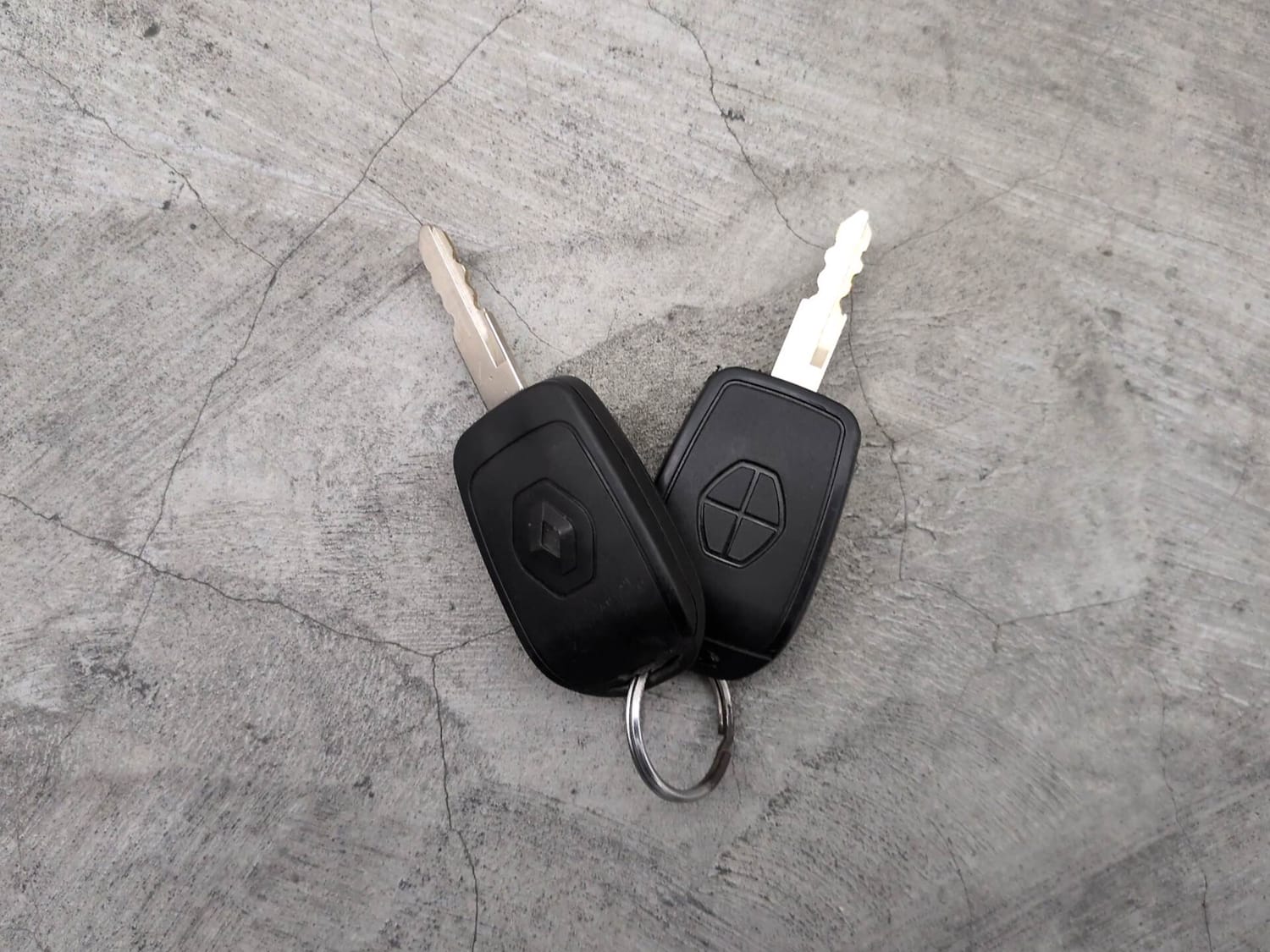 Used 2016 Renault Kwid RXT Petrol Manual extra CAR KEY VIEW