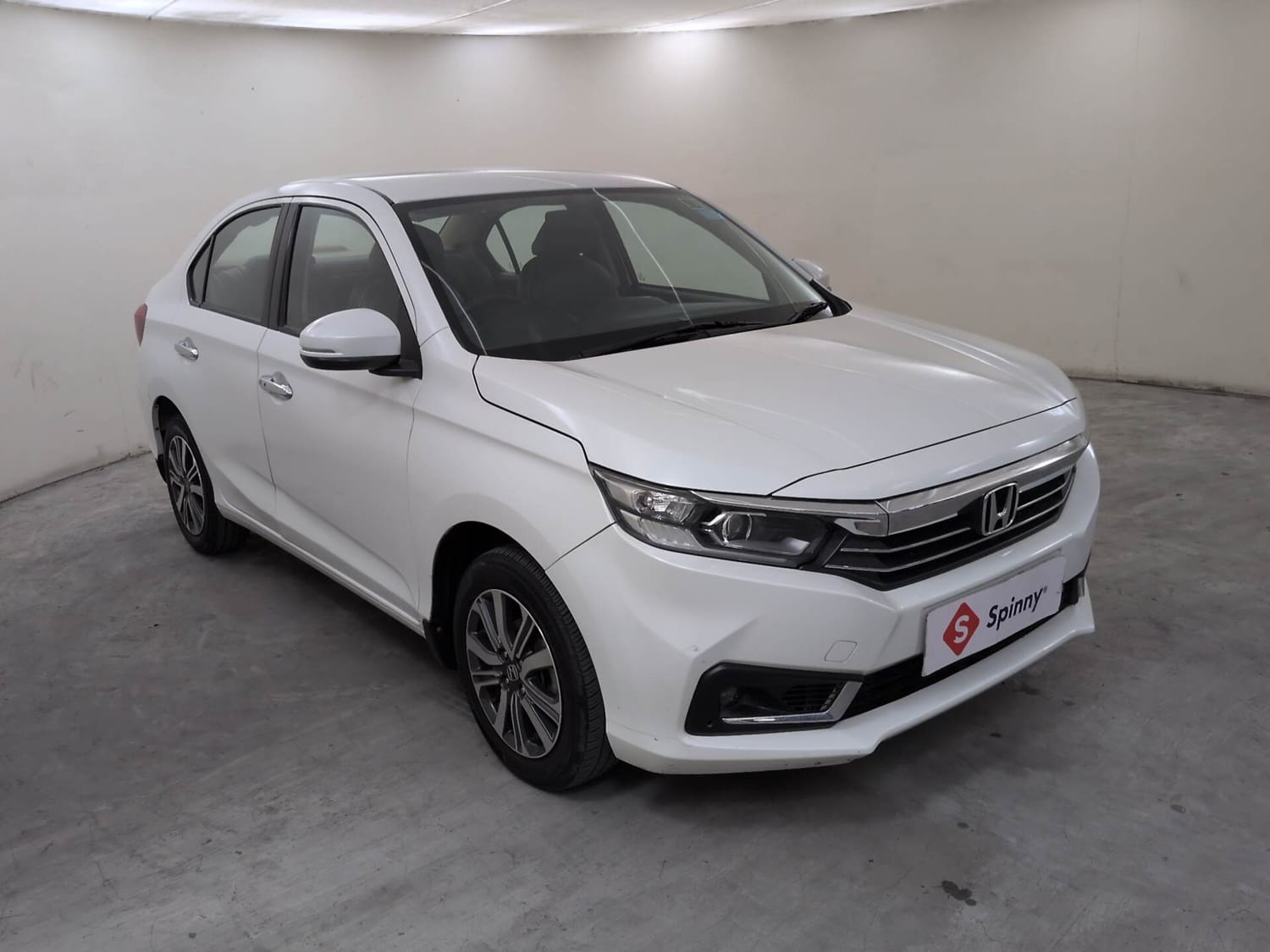 Used 2024 Honda Amaze VX 1.2 Petrol CVT Petrol Automatic exterior RIGHT FRONT CORNER VIEW