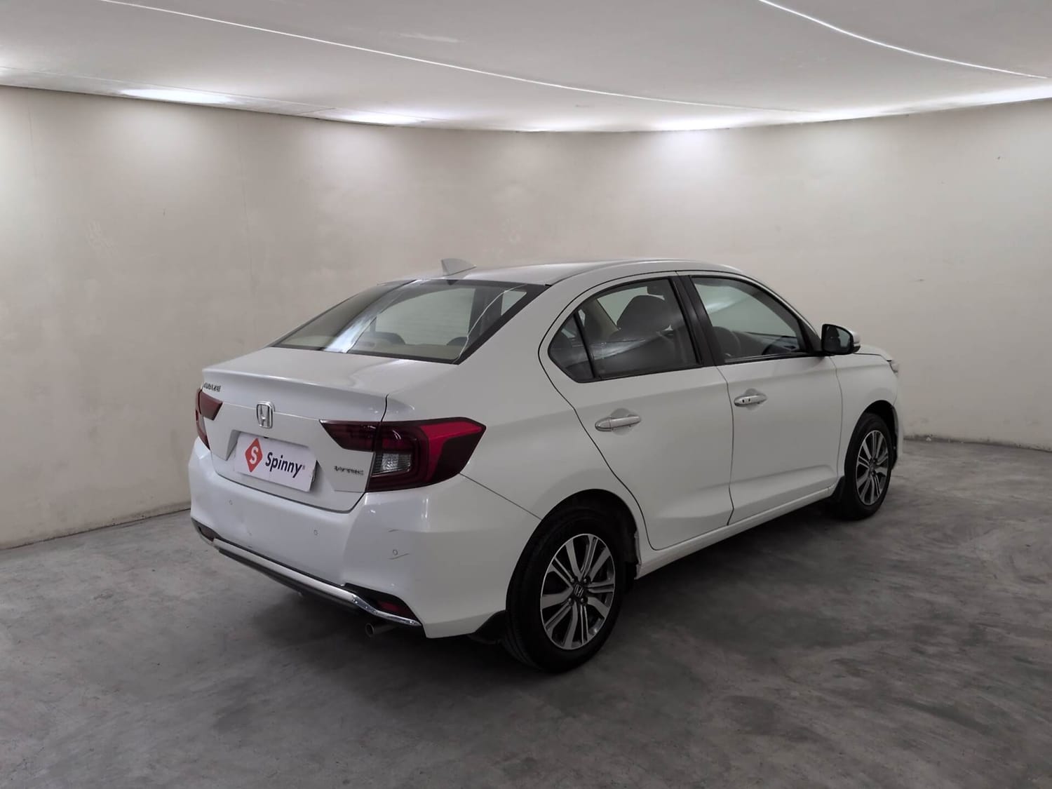 Used 2024 Honda Amaze VX 1.2 Petrol CVT Petrol Automatic exterior RIGHT REAR CORNER VIEW