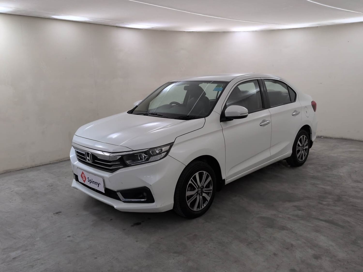Used 2024 Honda Amaze VX 1.2 Petrol CVT Petrol Automatic exterior LEFT FRONT CORNER VIEW