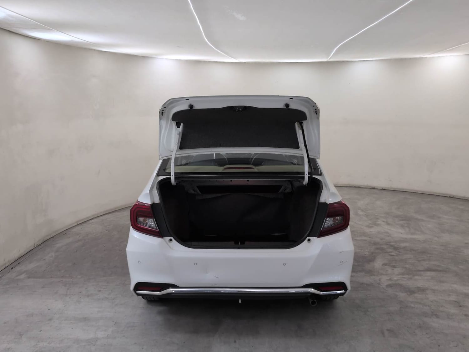 Used 2024 Honda Amaze VX 1.2 Petrol CVT Petrol Automatic interior DICKY DOOR OPEN VIEW