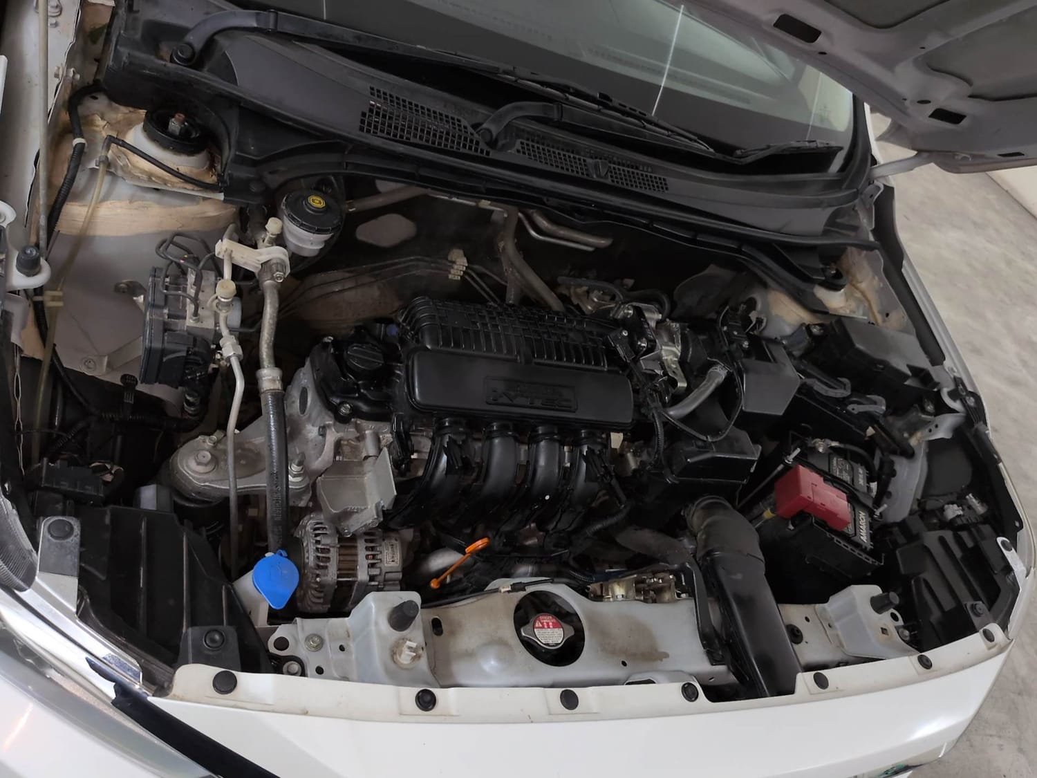 Used 2024 Honda Amaze VX 1.2 Petrol CVT Petrol Automatic engine ENGINE RIGHT SIDE VIEW