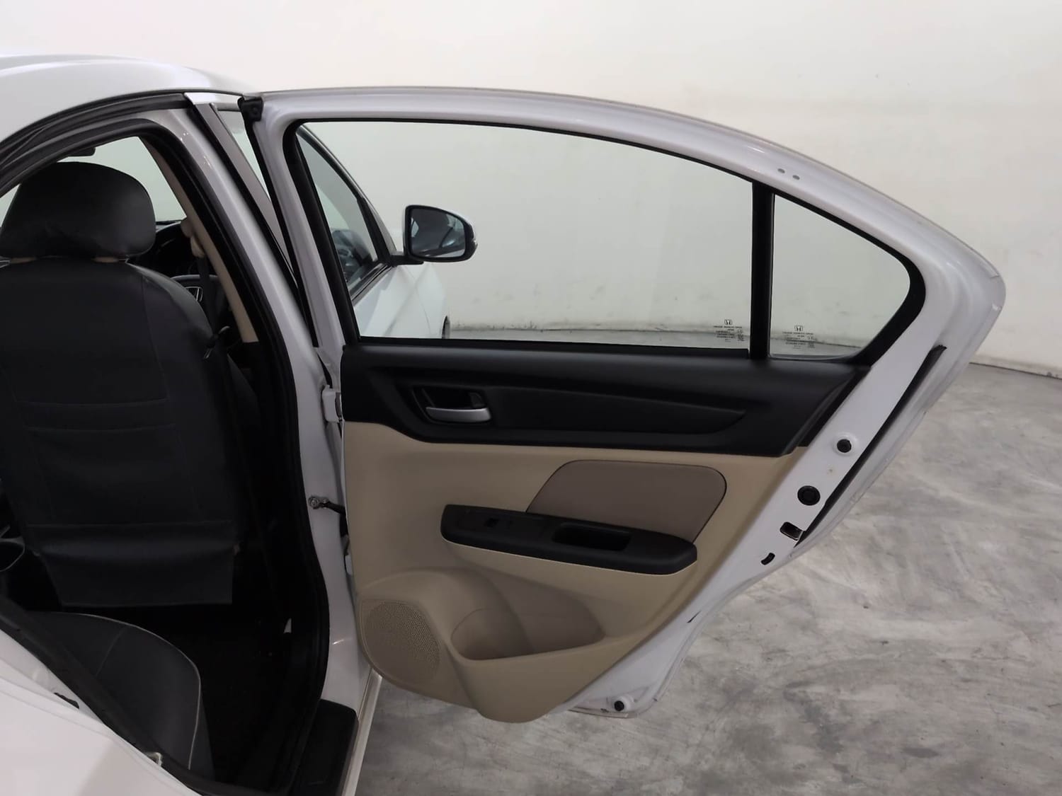 Used 2024 Honda Amaze VX 1.2 Petrol CVT Petrol Automatic interior RIGHT REAR DOOR OPEN VIEW