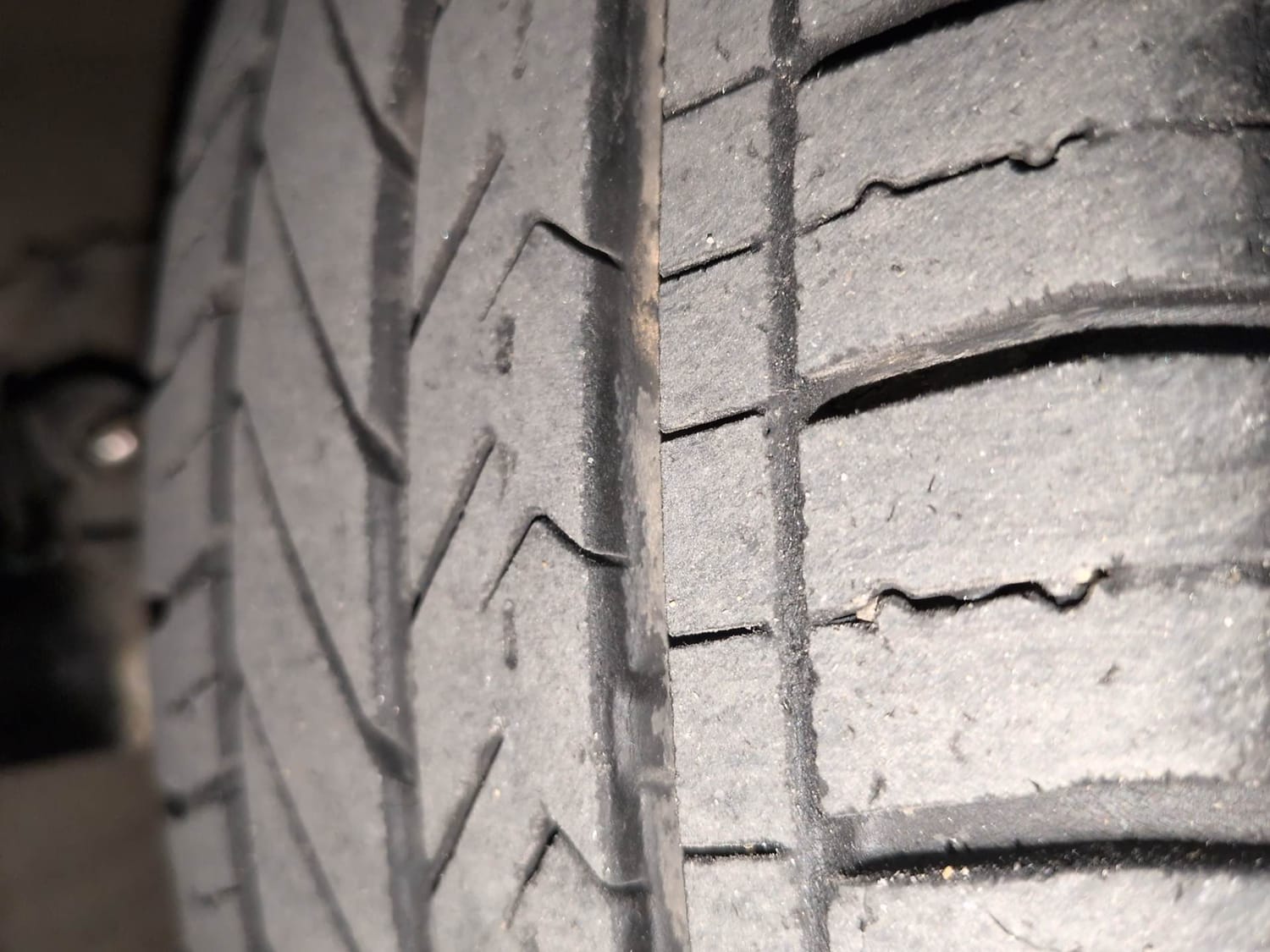 Used 2018 Hyundai Grand i10 Sportz 1.2 Kappa VTVT Petrol Manual tyres LEFT FRONT TYRE TREAD VIEW